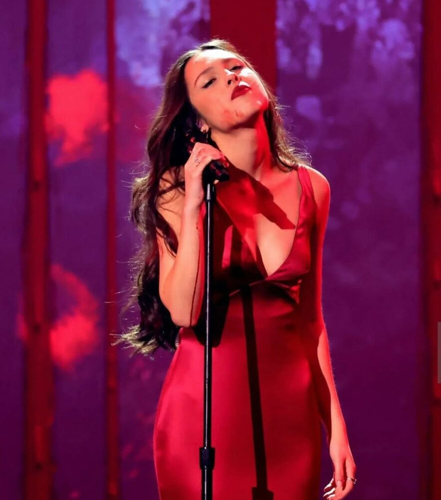 olivia-rodrigo gallery photo #1193