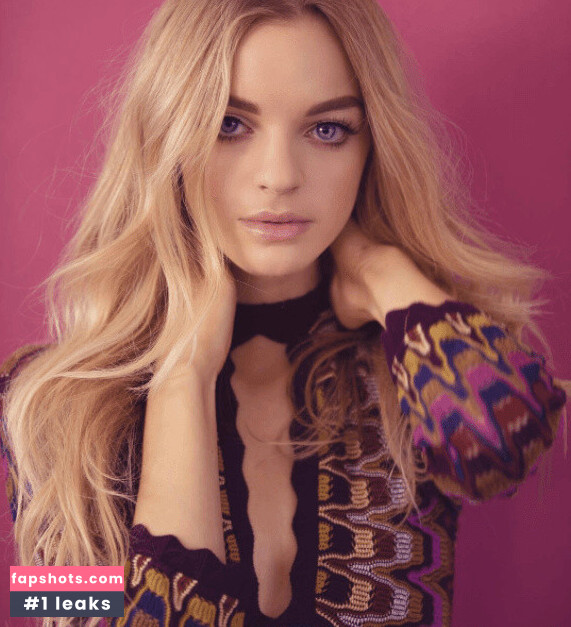 Olivia Rose Keegan gallery photo #17