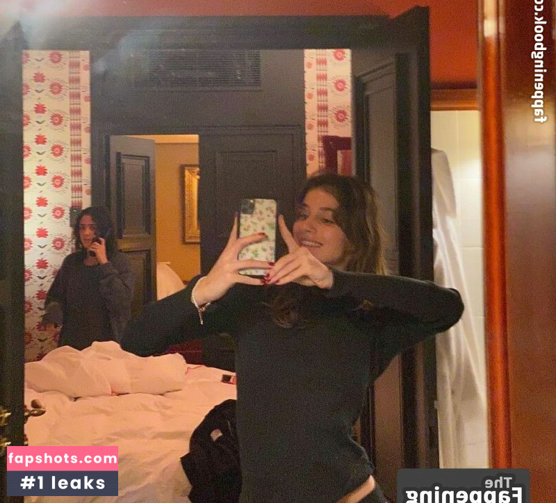 Olivia Rouyre gallery photo #6