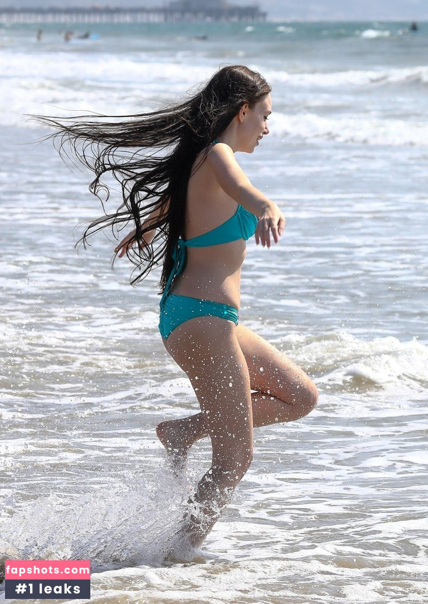 Olivia Scott gallery photo #20