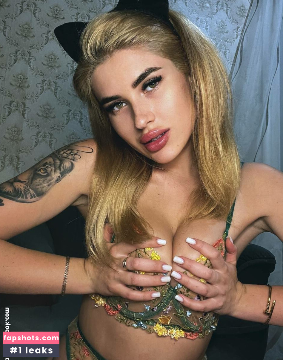 olivia_sweetty gallery photo #6