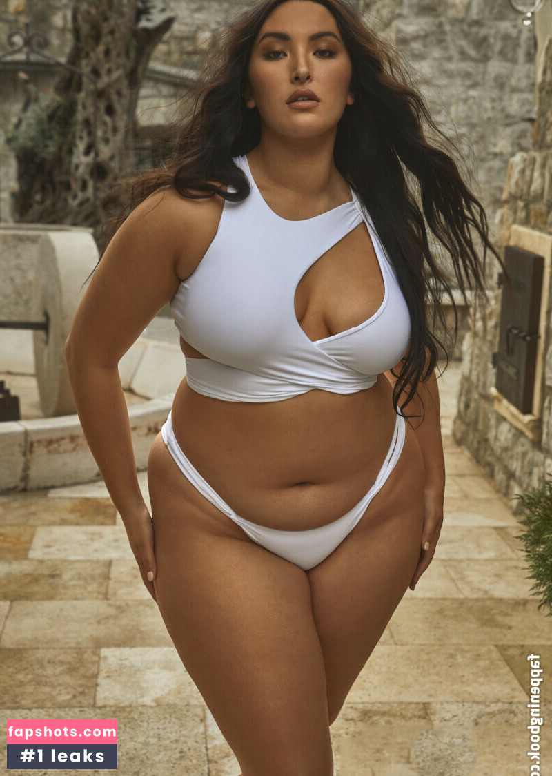 Olivia Yumi Filtración Desnuda OnlyFans Foto #8 - Fapshots