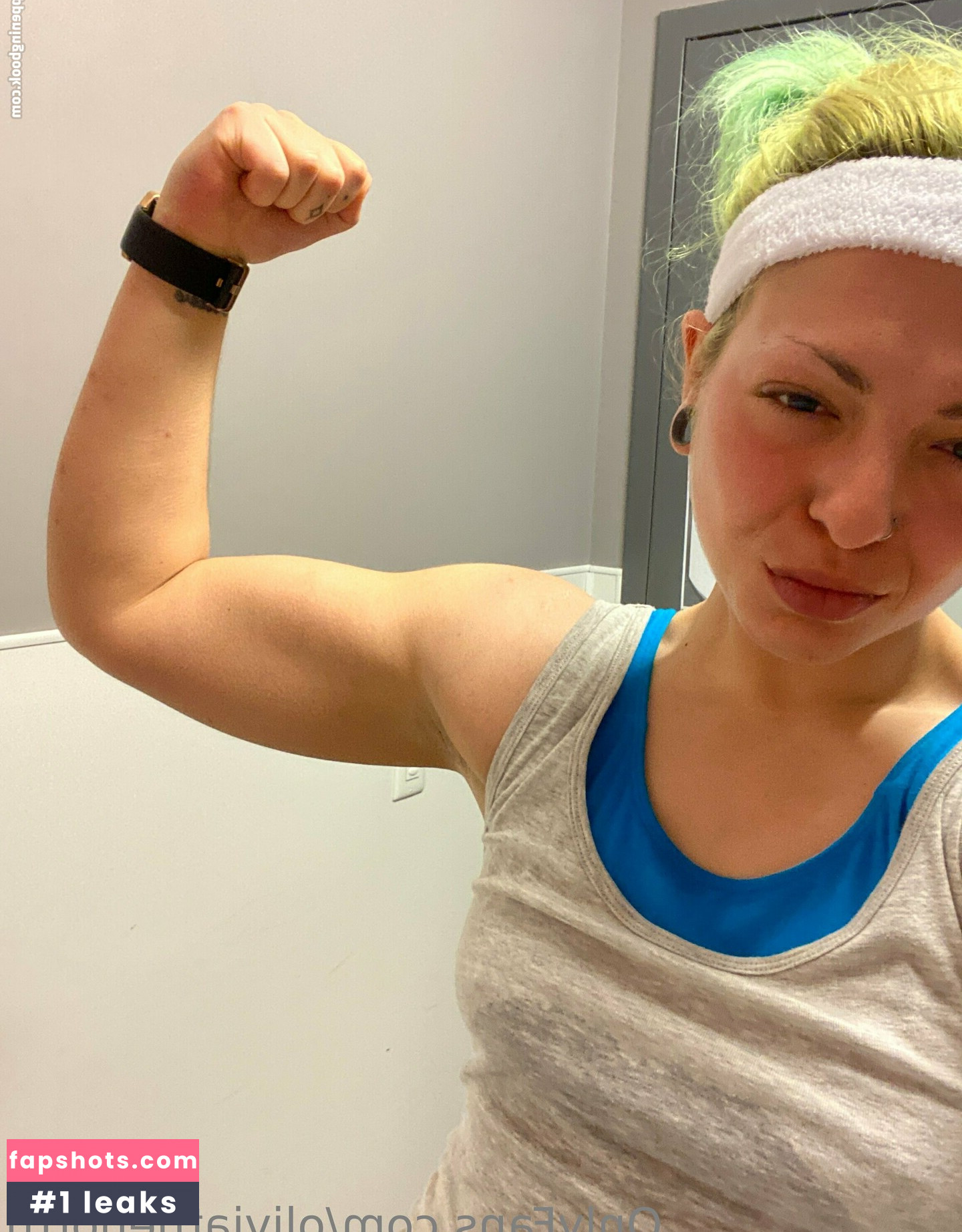 oliviathenorth gallery photo #3