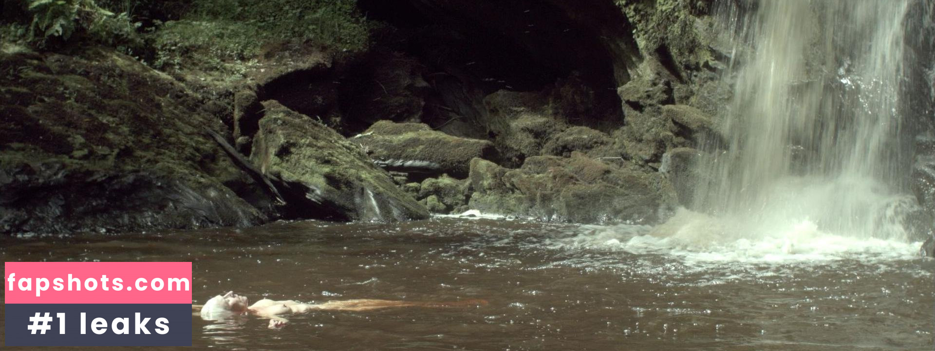 Olwen Fouéré gallery photo #7