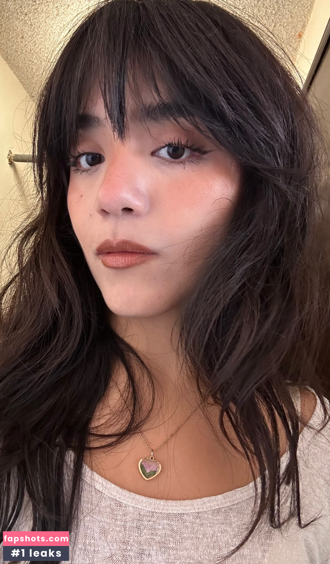 Om4ly gallery photo #2