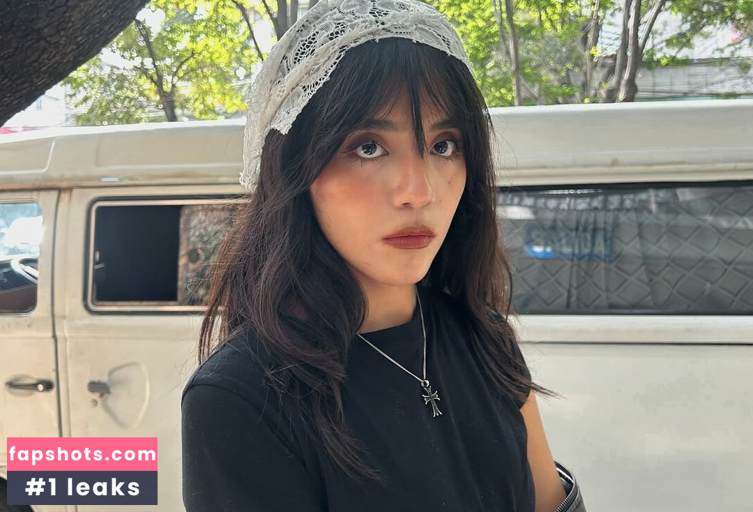 Om4ly gallery photo #4