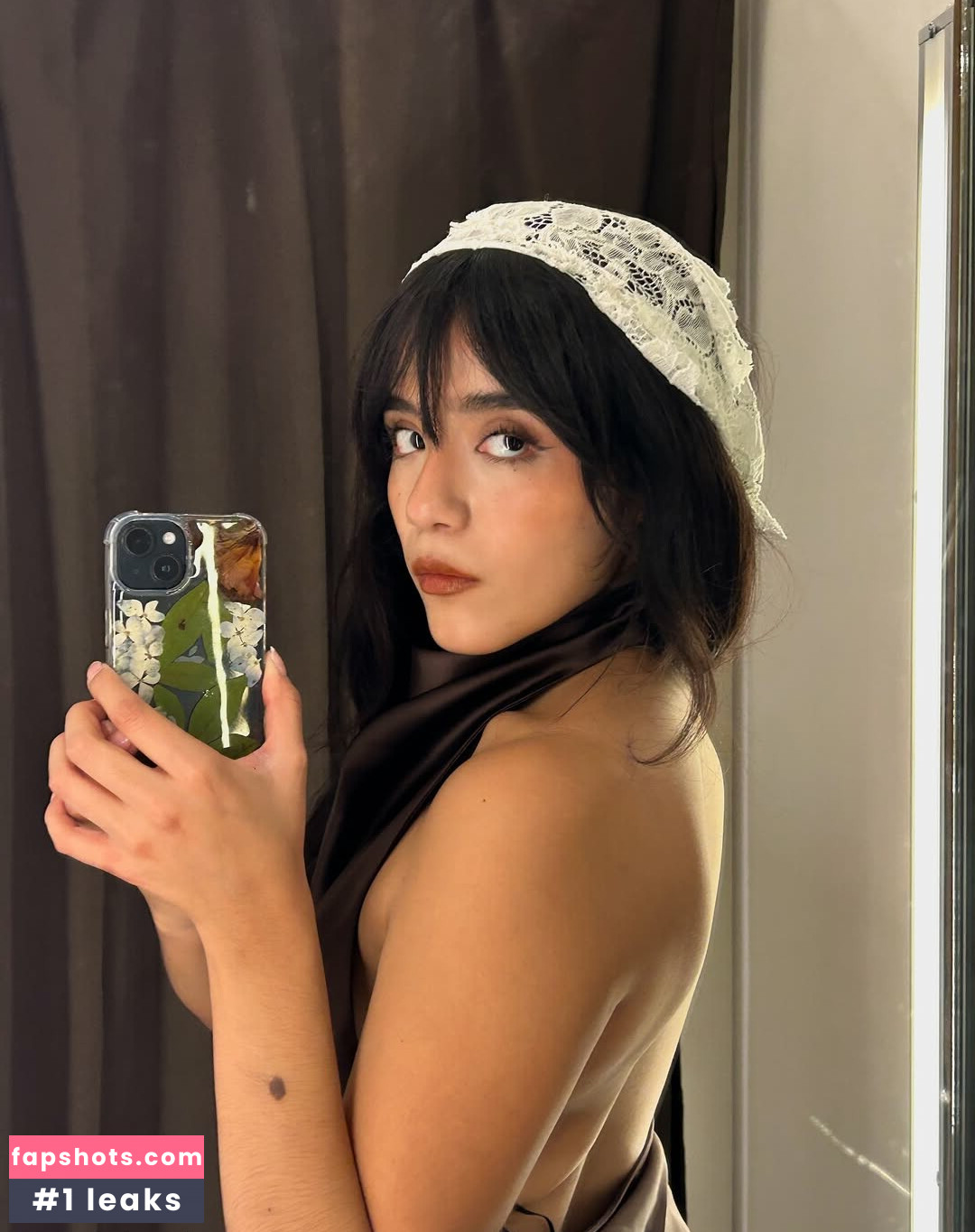 Om4ly gallery photo #7