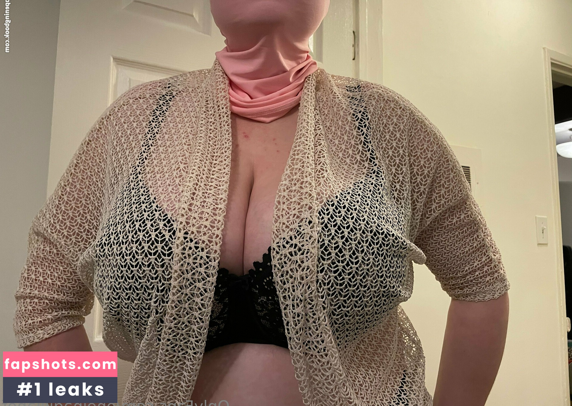 oneinagillianof gallery photo #12