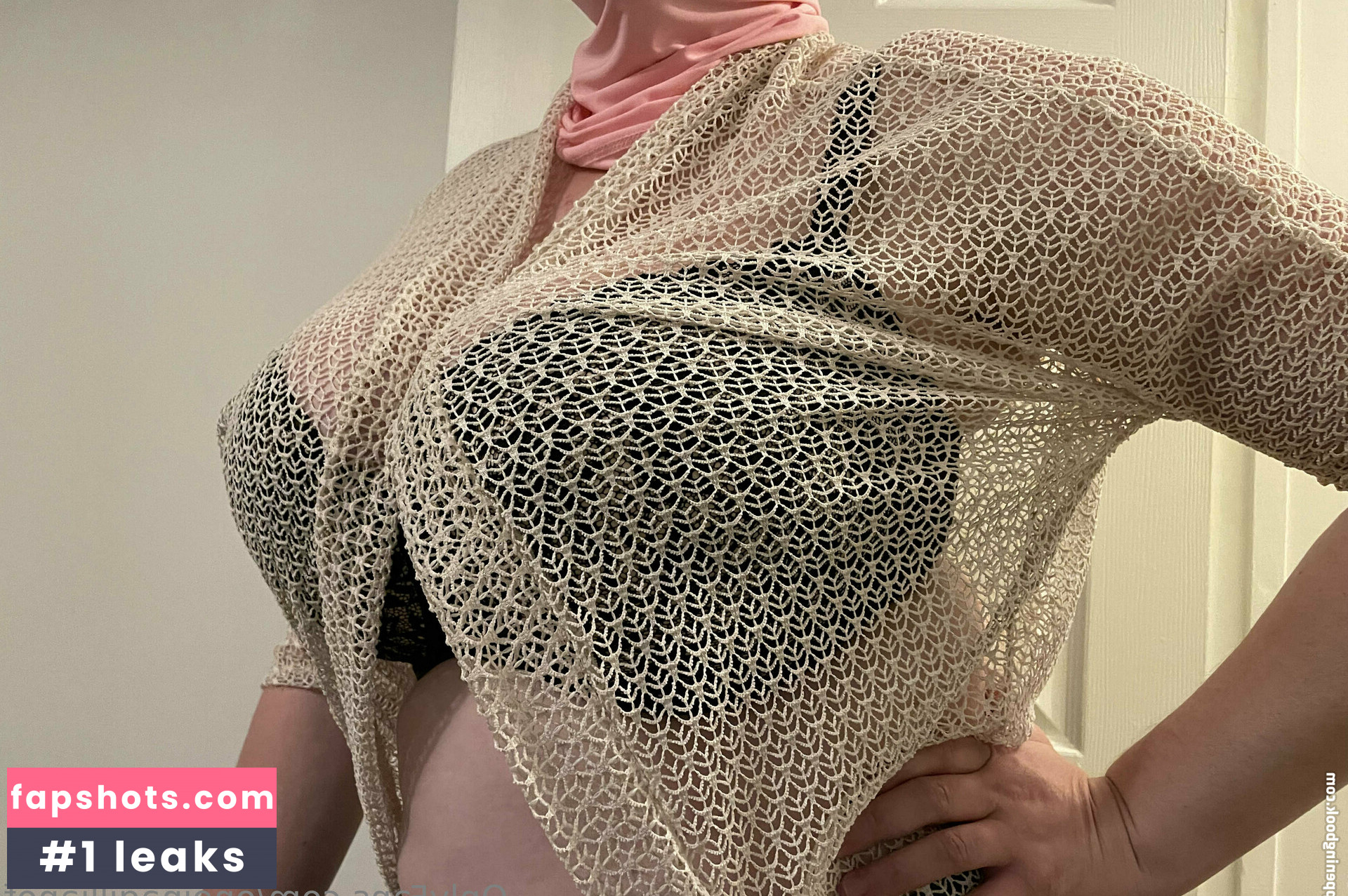 oneinagillianof gallery photo #6