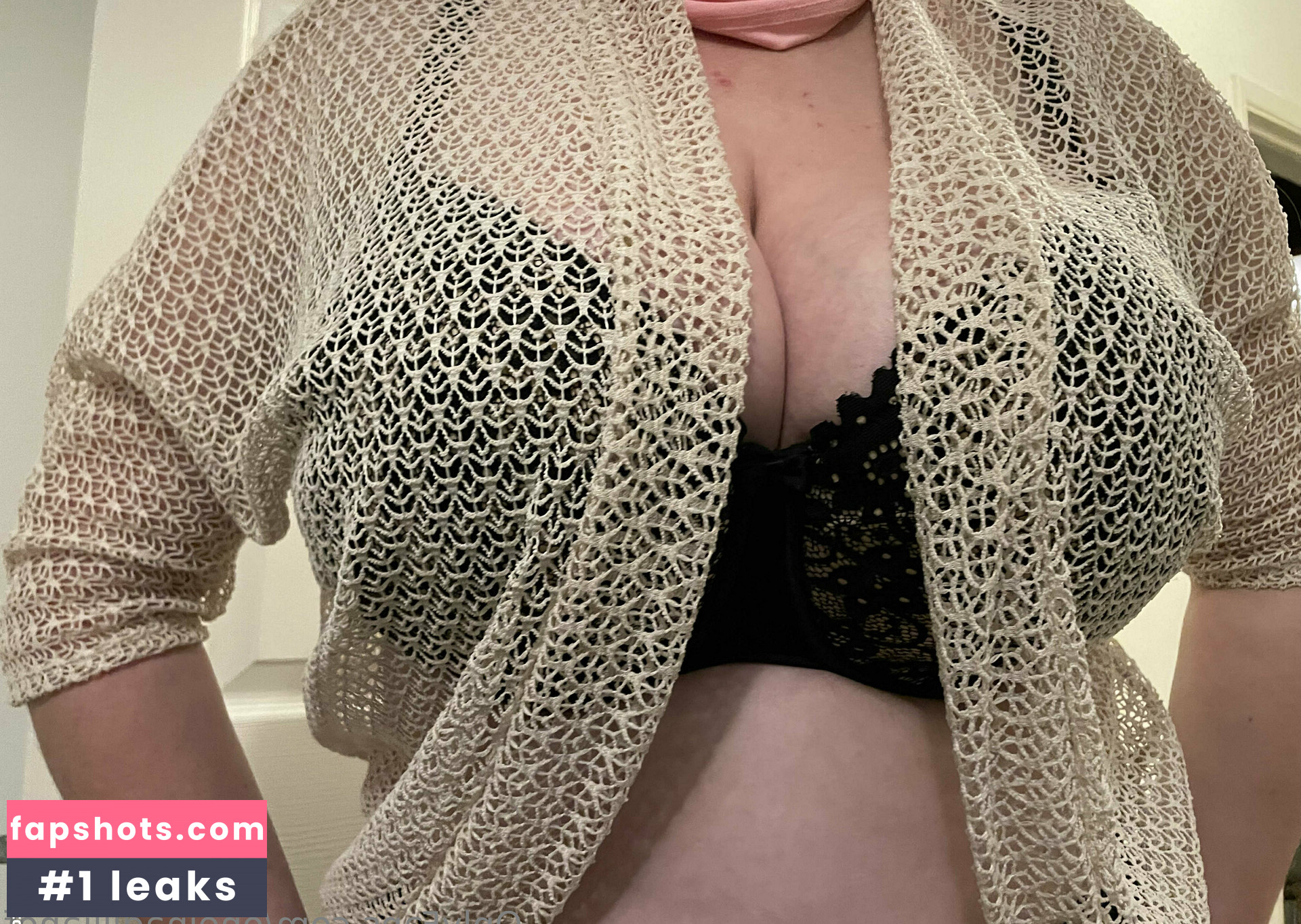 oneinagillianof gallery photo #8