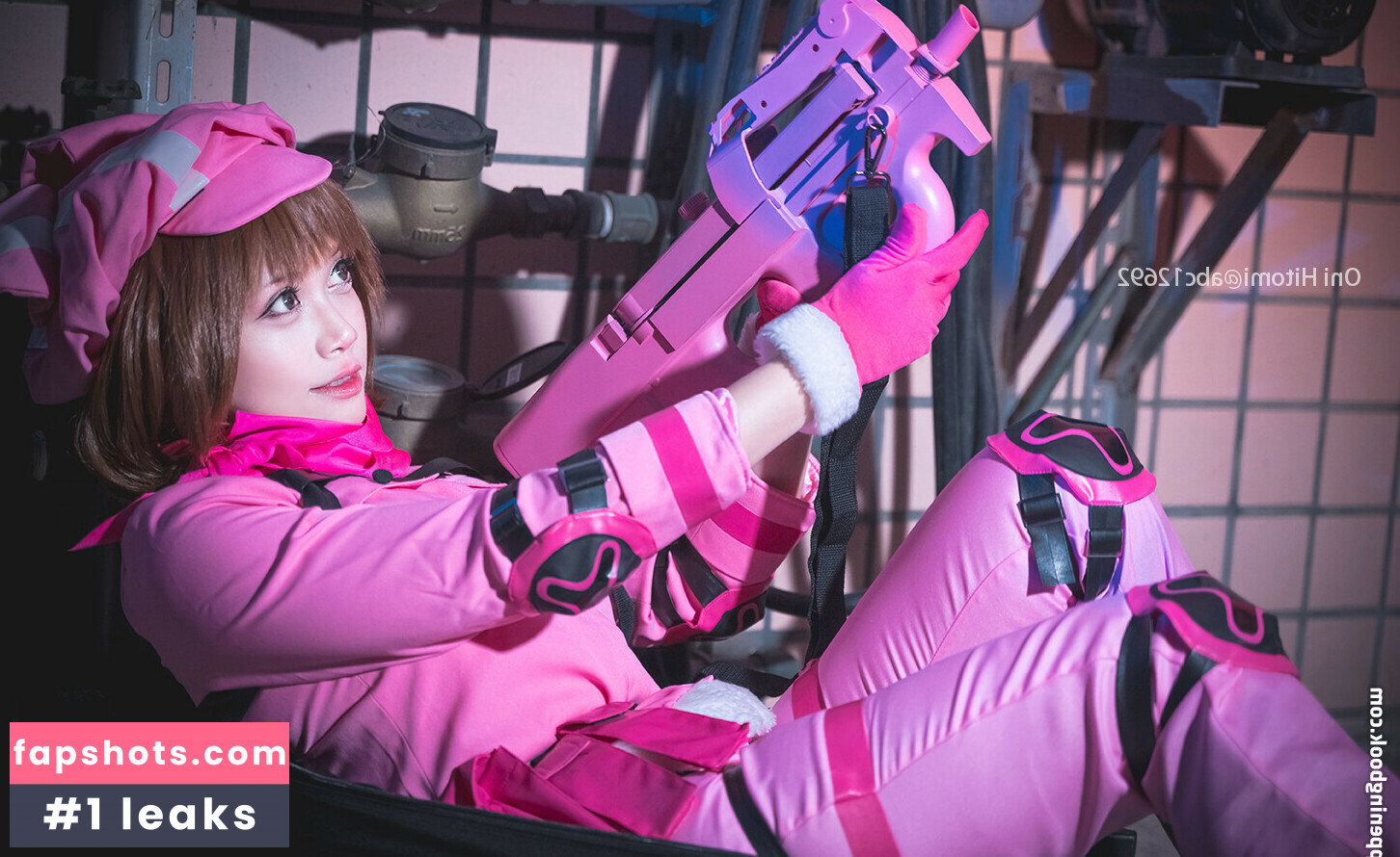 Oni Hitomi gallery photo #2