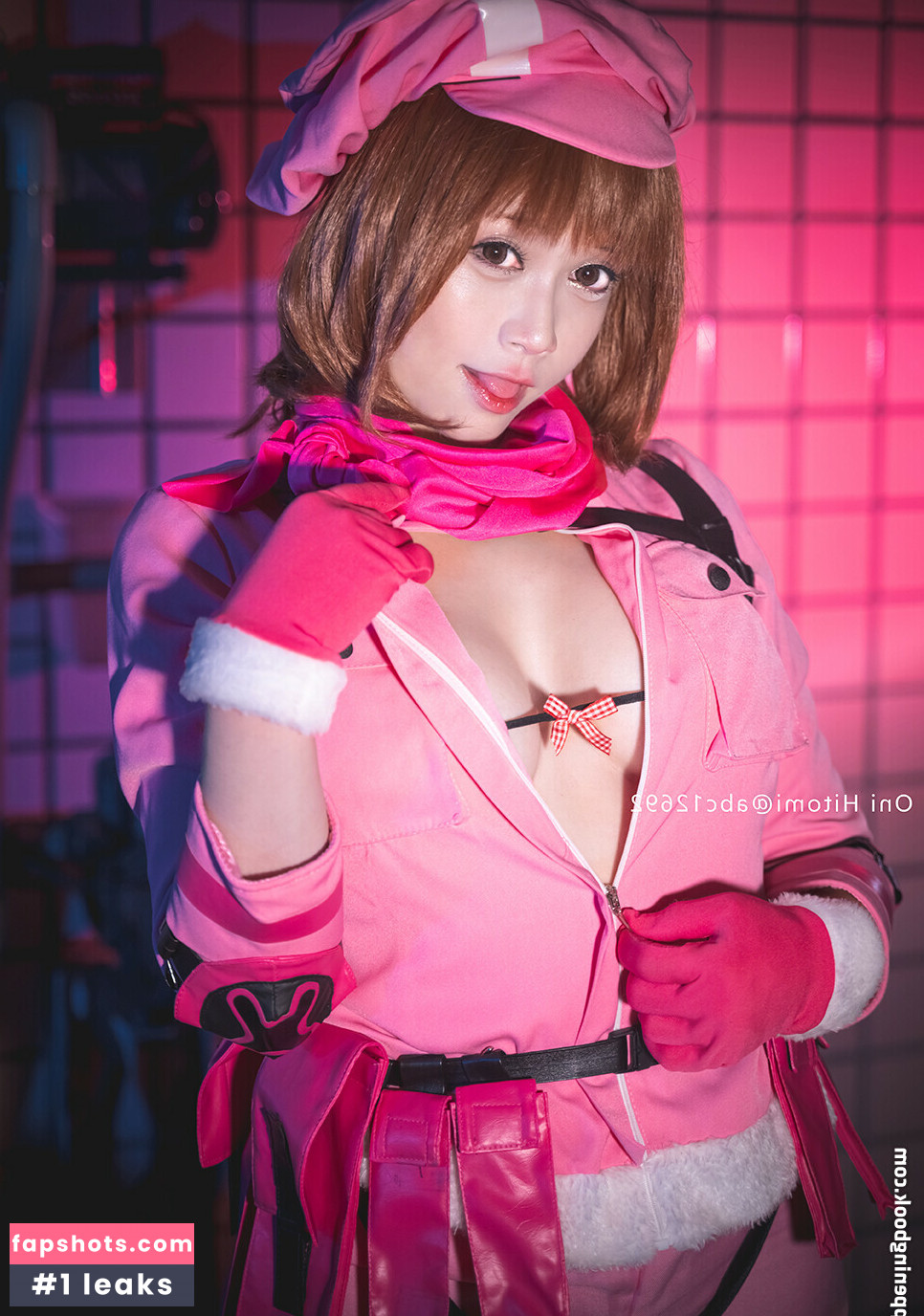 Oni Hitomi nude babe gallery