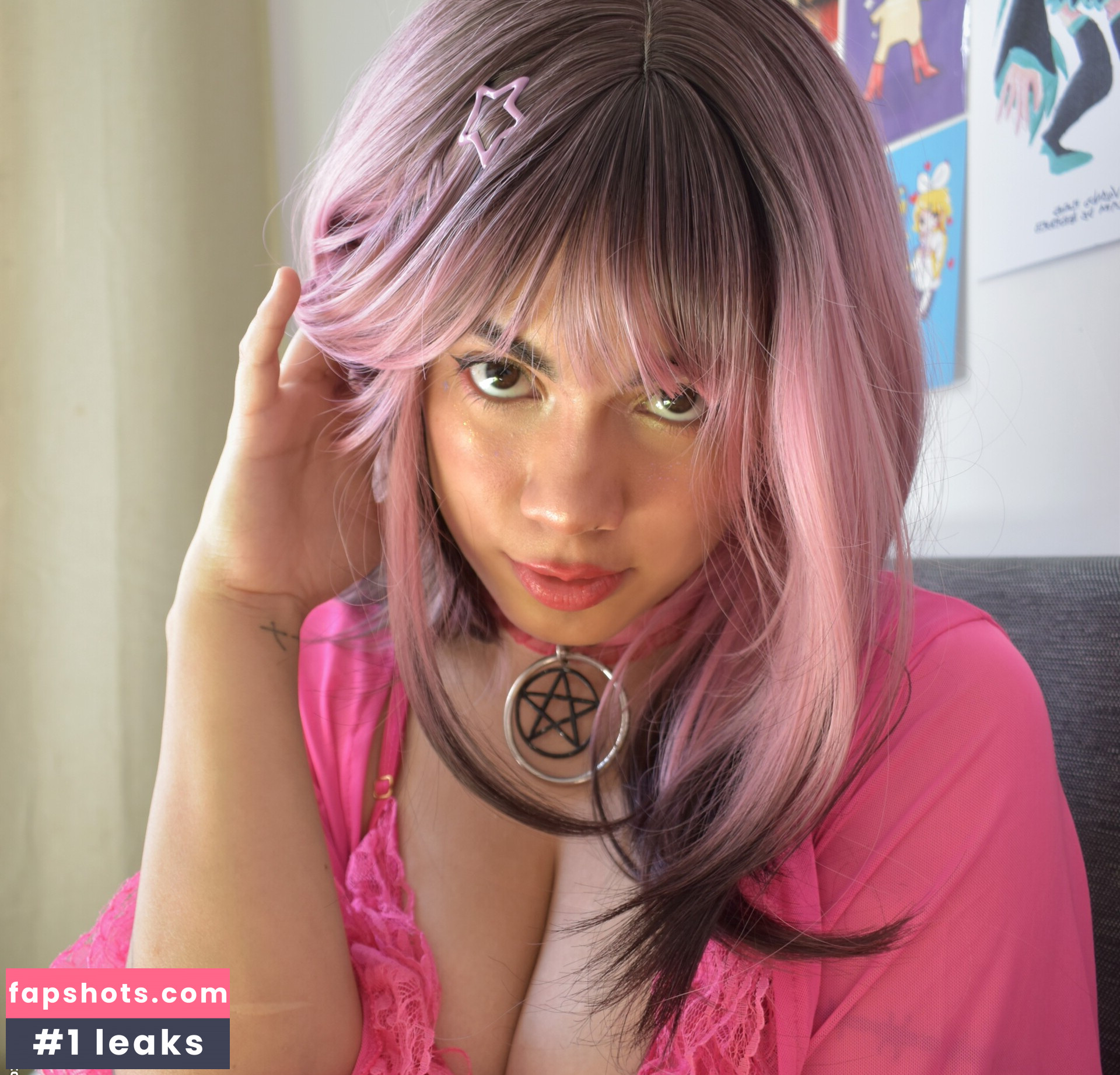 Onlinesuccubus gallery photo #2