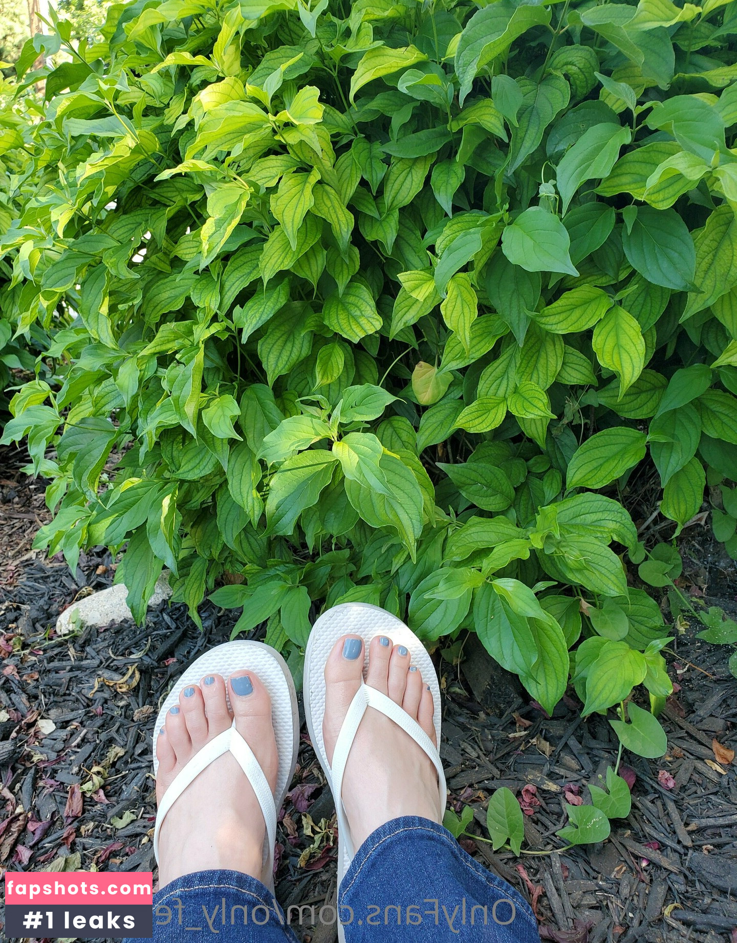 only_feetpc2022 nude babe gallery