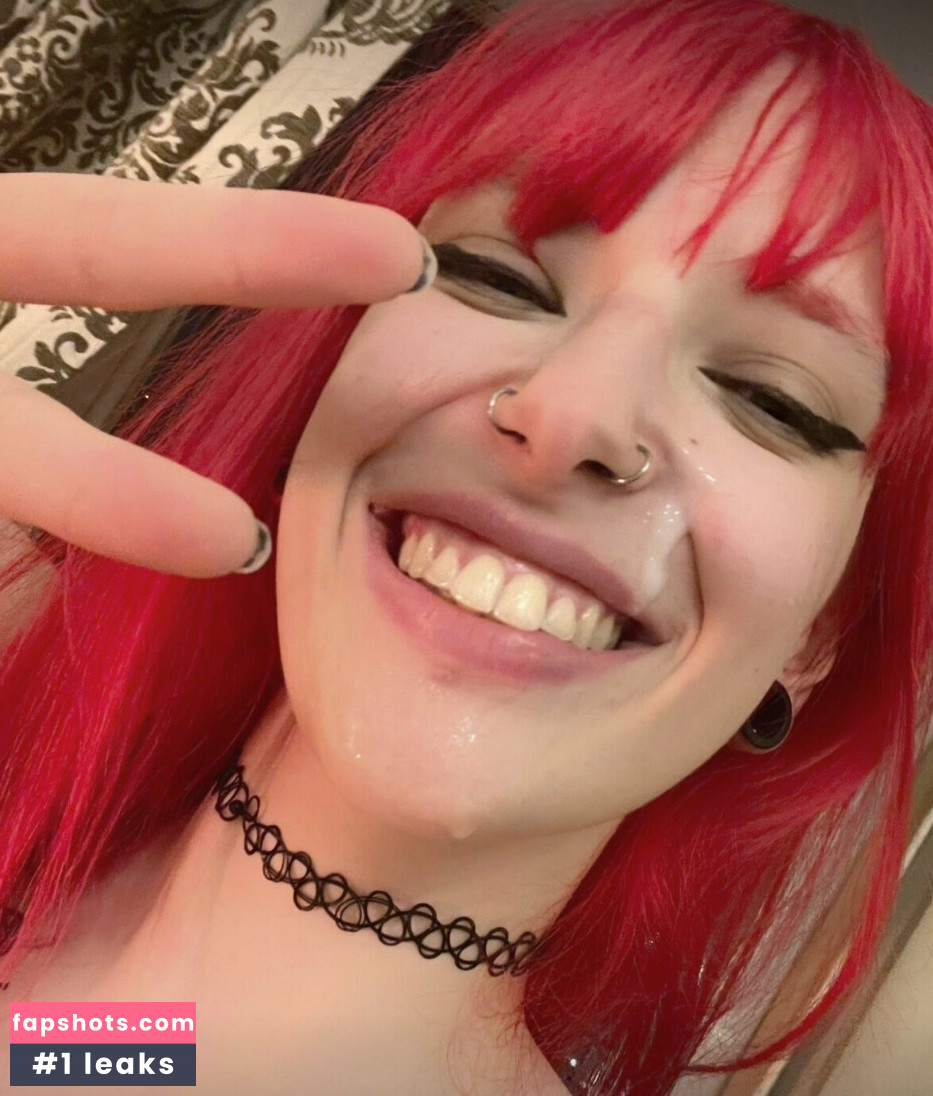 Onna Vee gallery photo #18