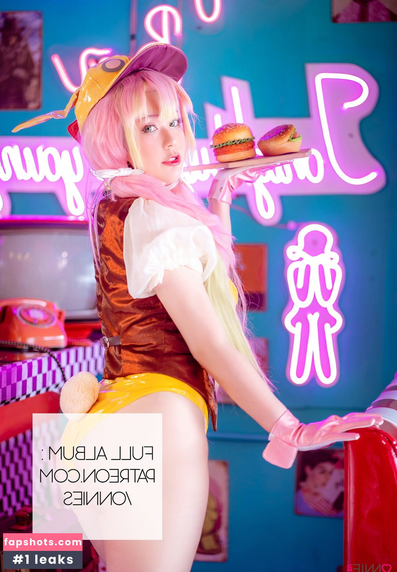 OnniesM gallery photo #20