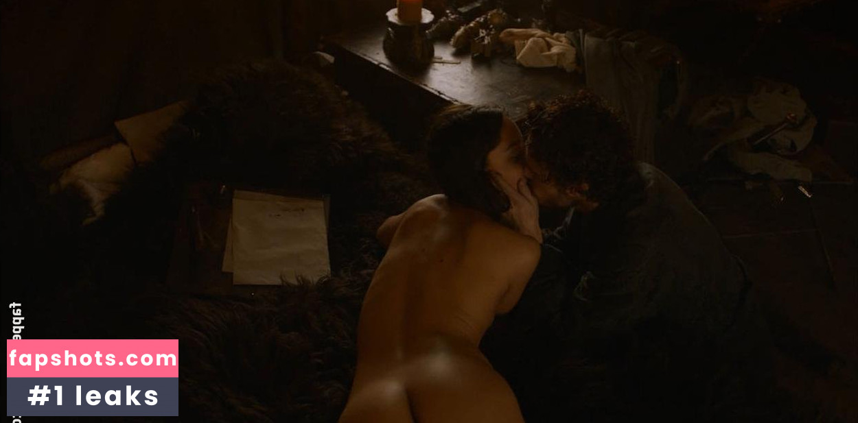 Oona Chaplin gallery photo #105