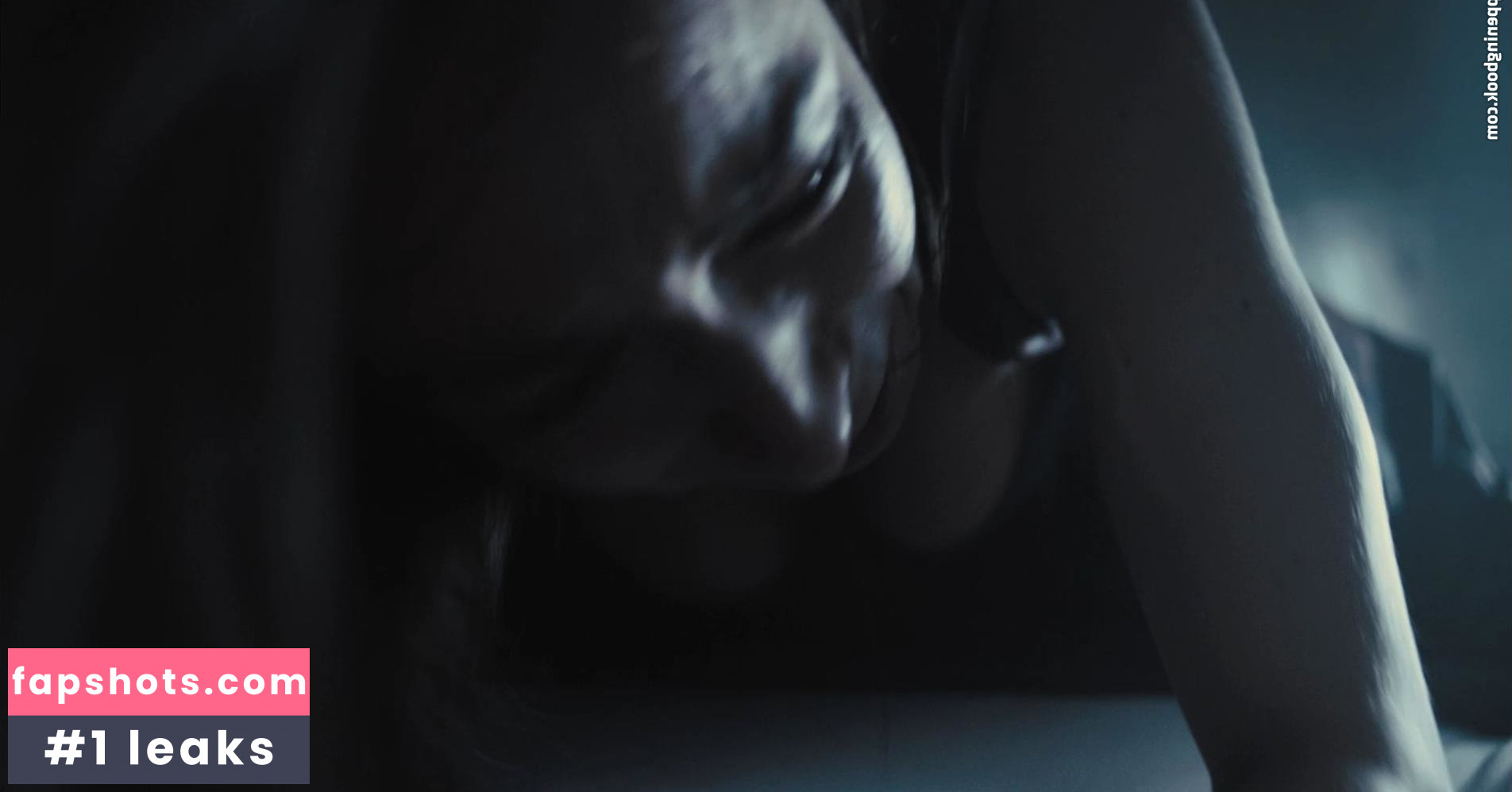 Oona Chaplin gallery photo #34