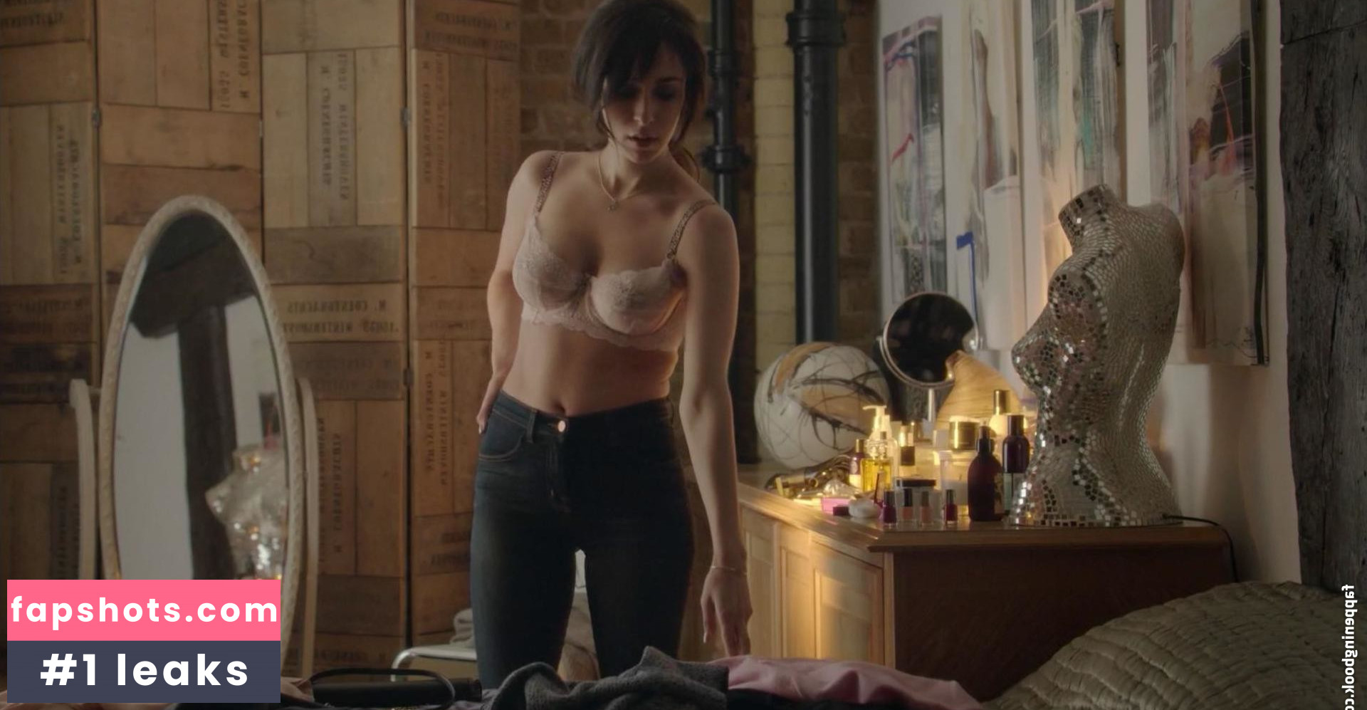 Oona Chaplin gallery photo #39