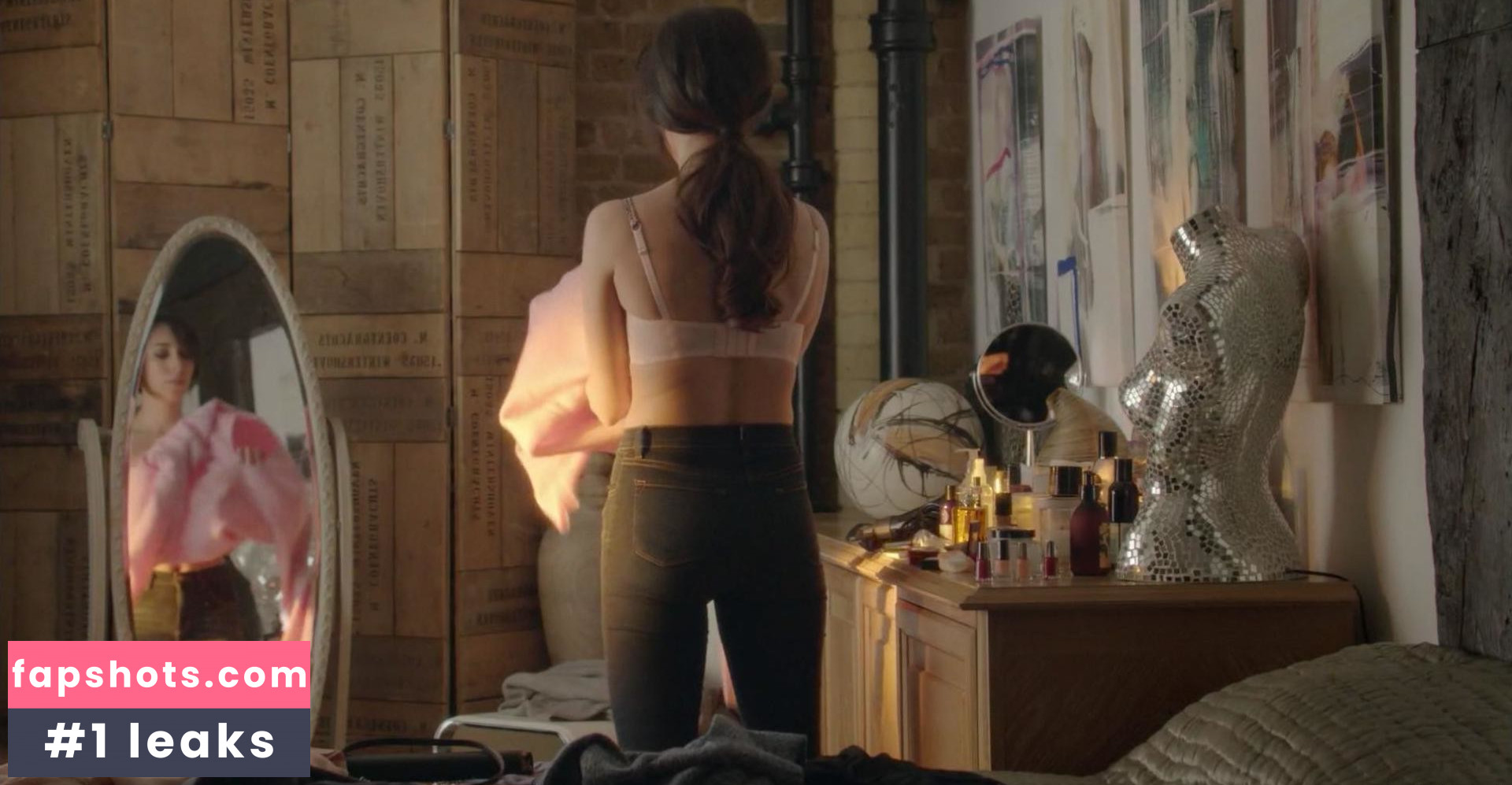 Oona Chaplin gallery photo #54