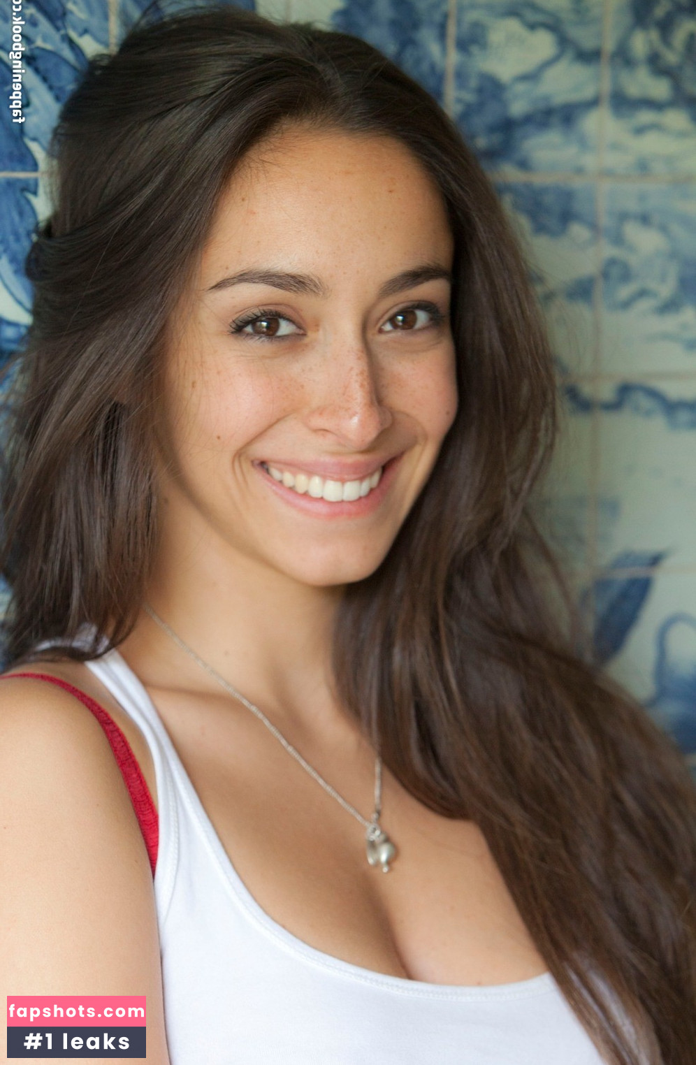 Oona Chaplin gallery photo #76
