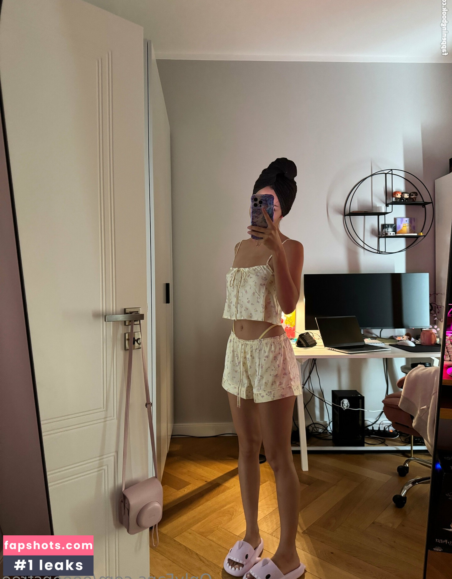 oooopsfree gallery photo #43