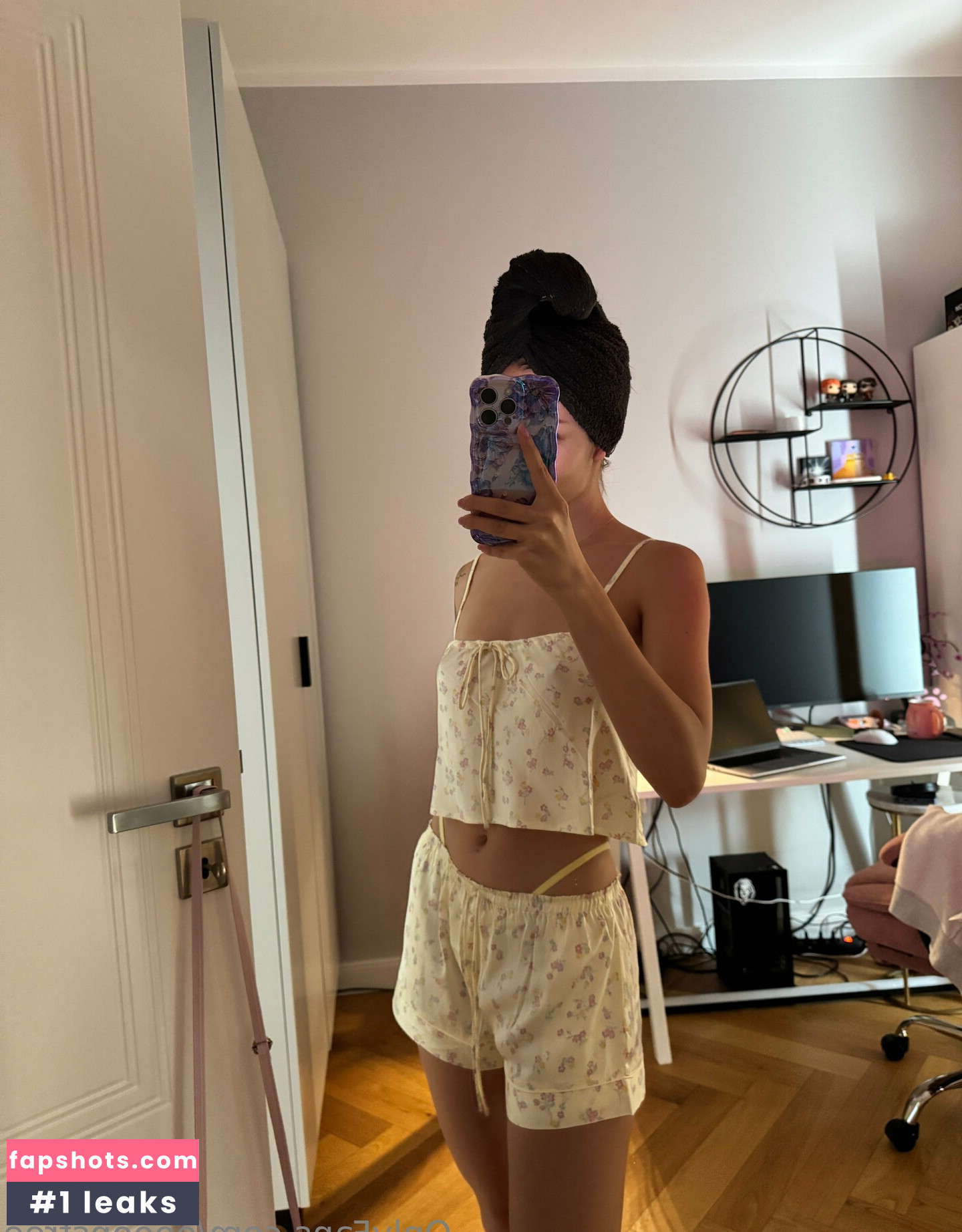 oooopsfree gallery photo #50