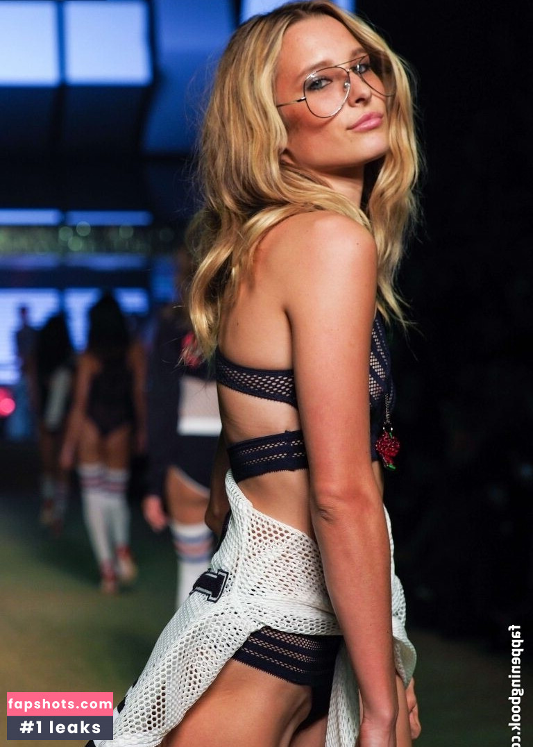 OOPS!!! International gallery photo #1116