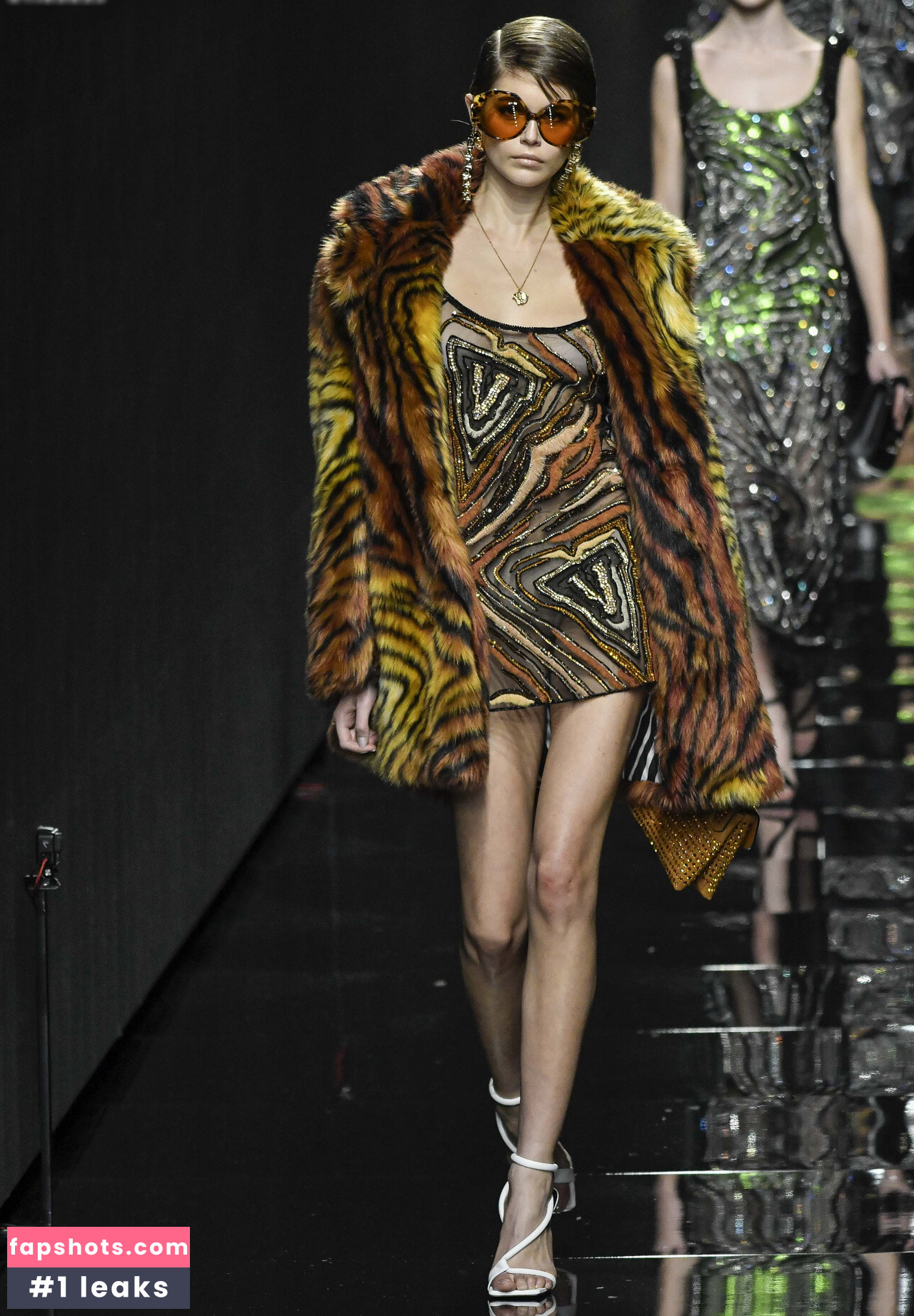 OOPS!!! International gallery photo #1117