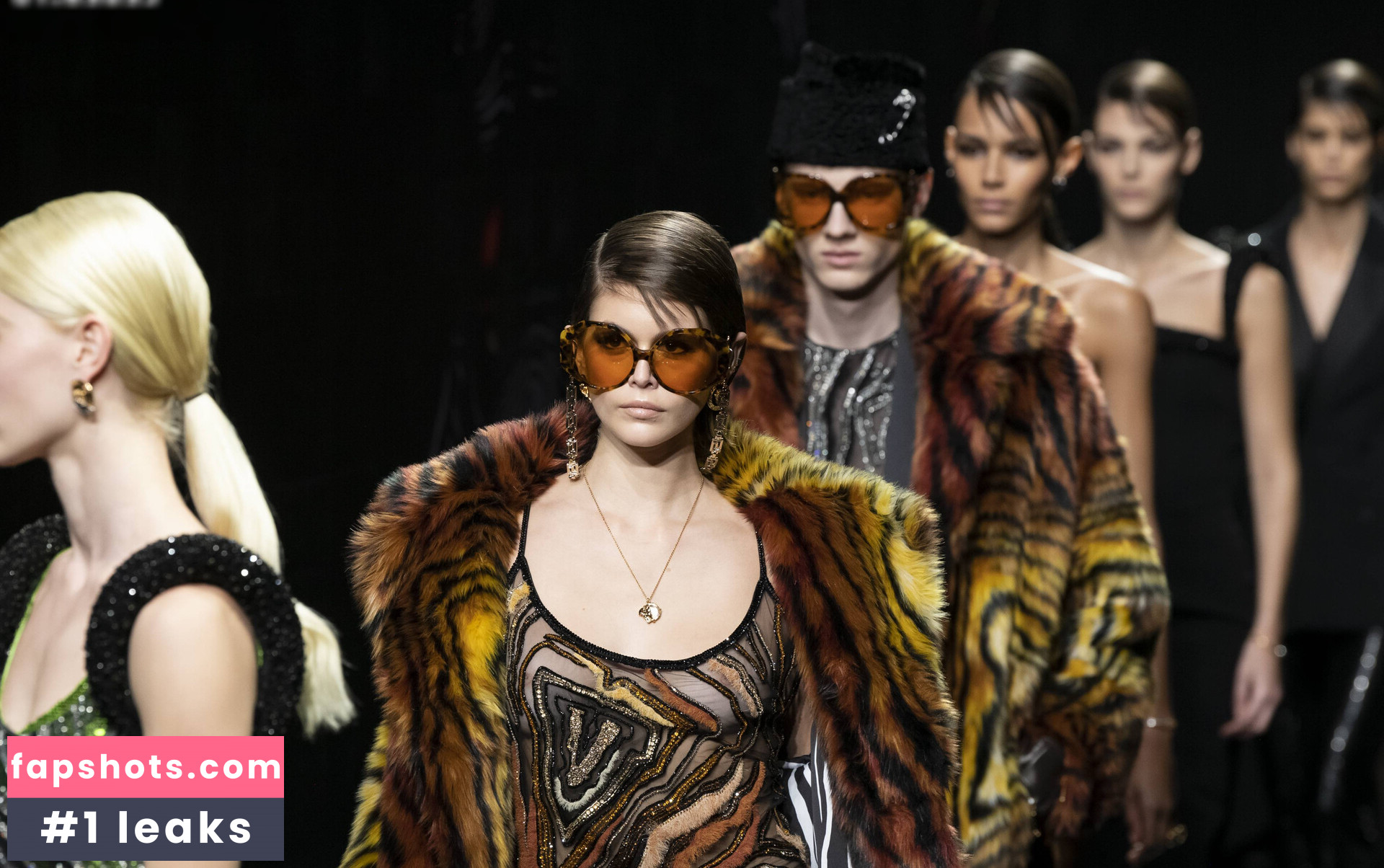 OOPS!!! International gallery photo #1119