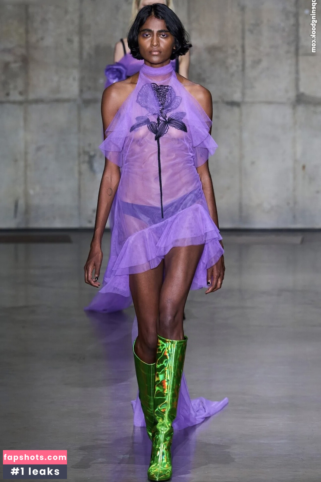 OOPS!!! International gallery photo #1272