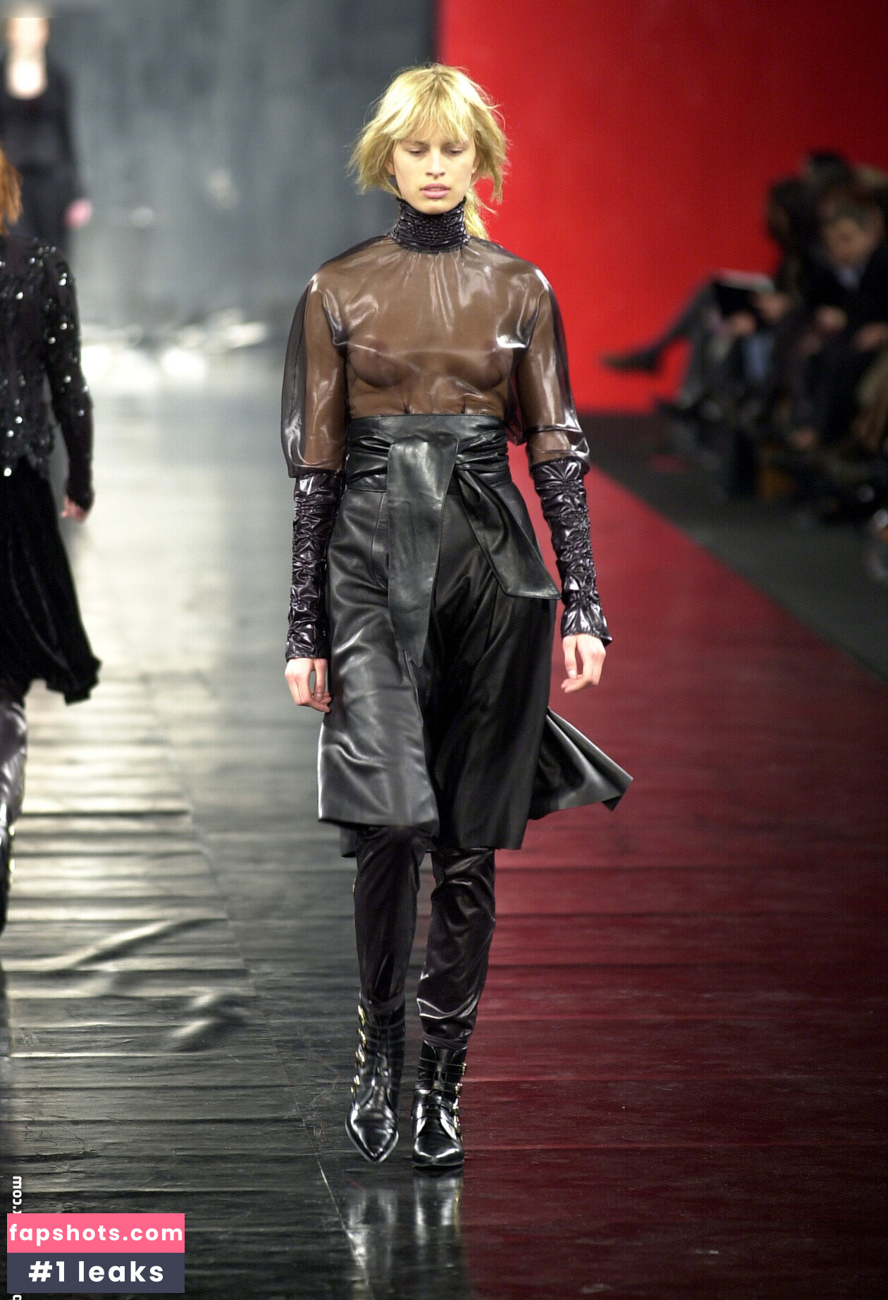 OOPS!!! International gallery photo #1501