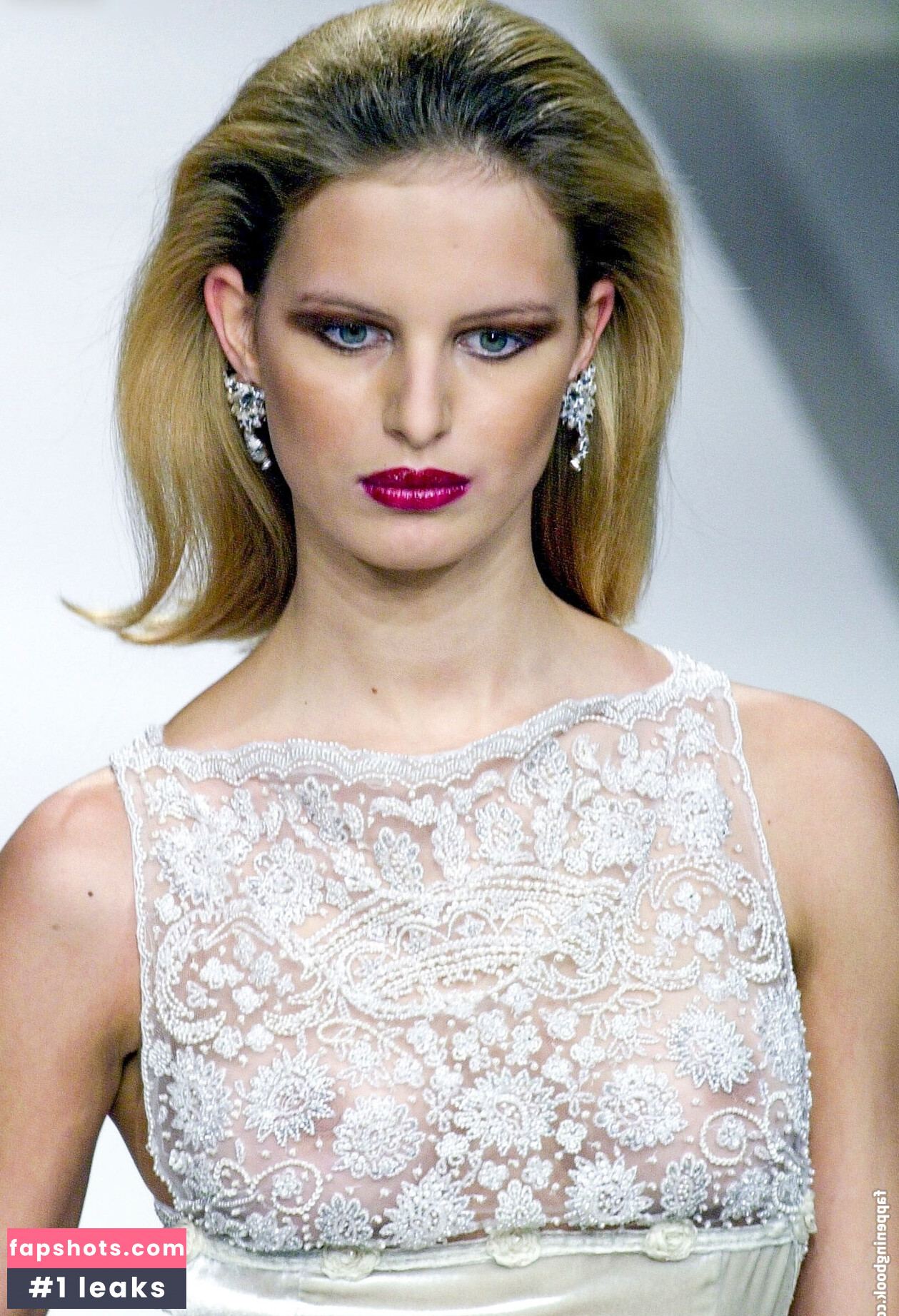 OOPS!!! International gallery photo #1506