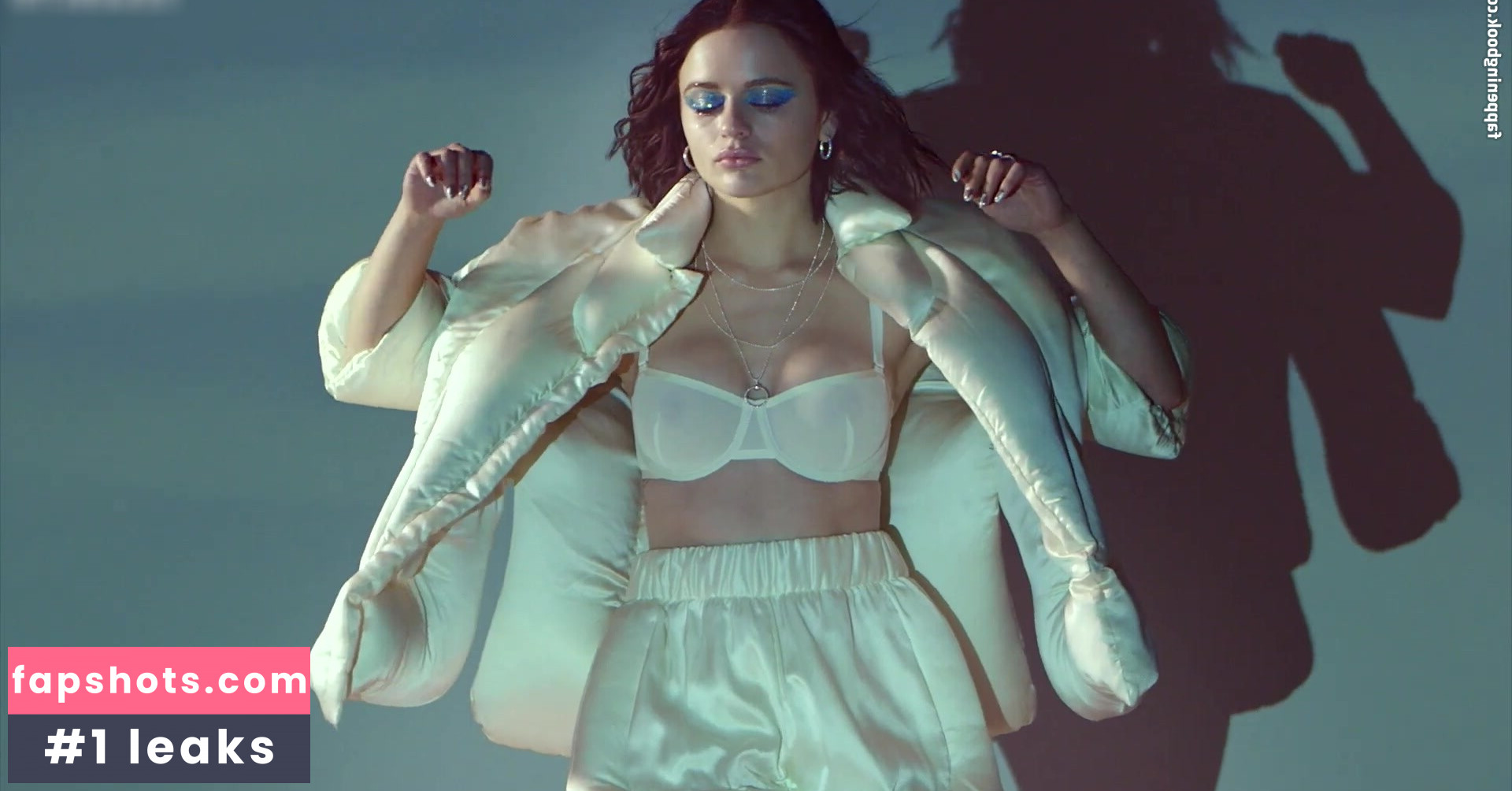 OOPS!!! International gallery photo #1566