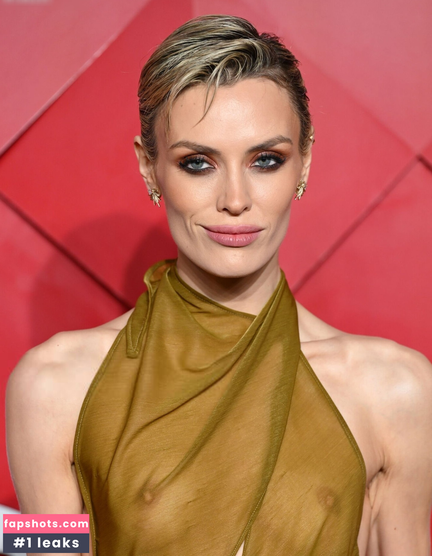 OOPS!!! International gallery photo #1577