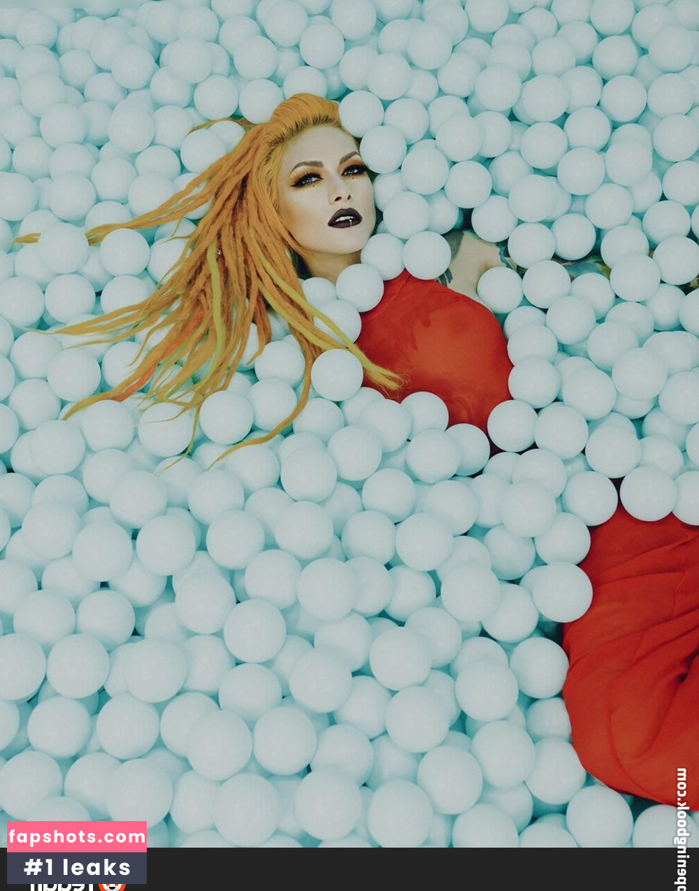 OOPS!!! International gallery photo #1667