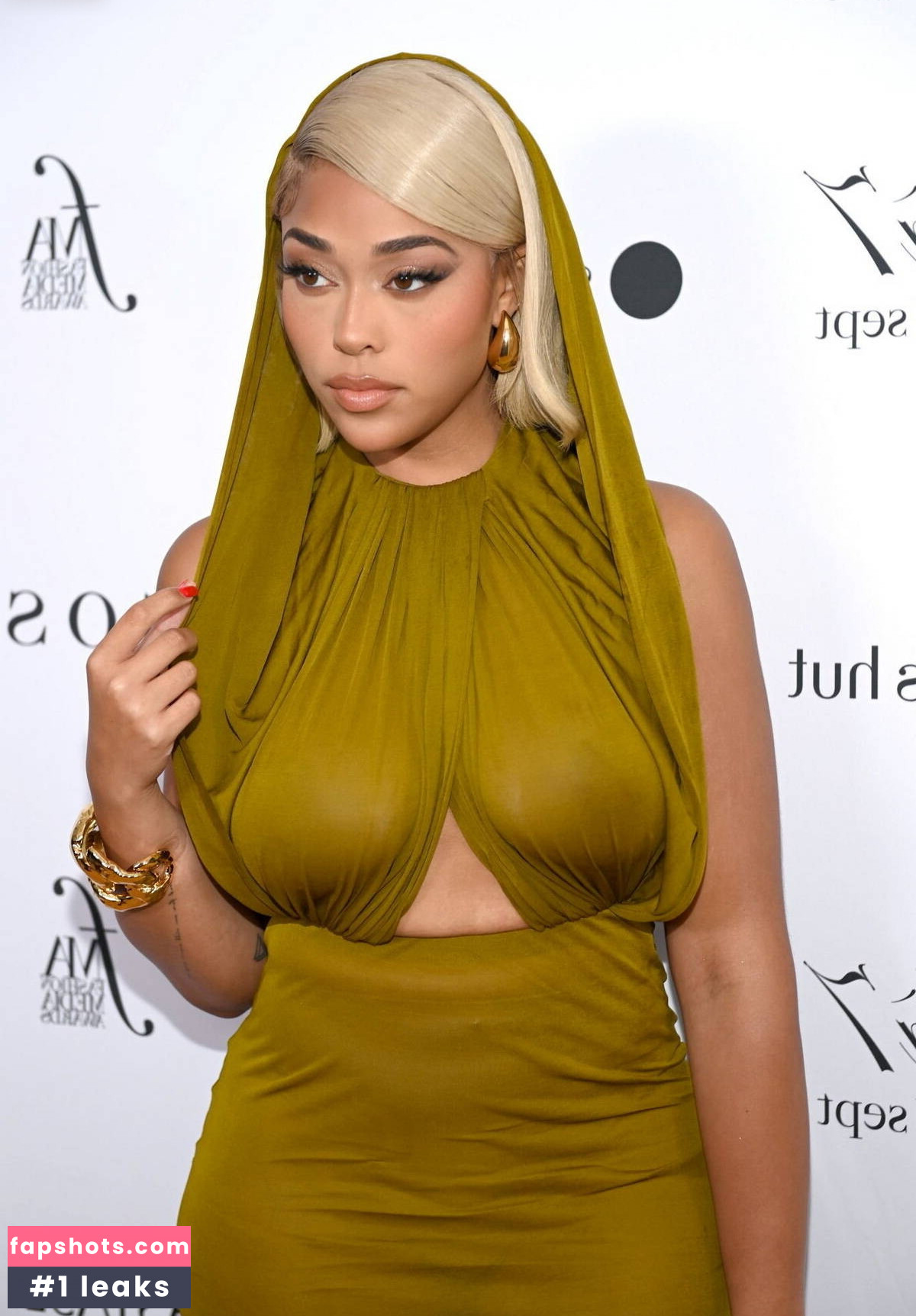 OOPS!!! International gallery photo #204