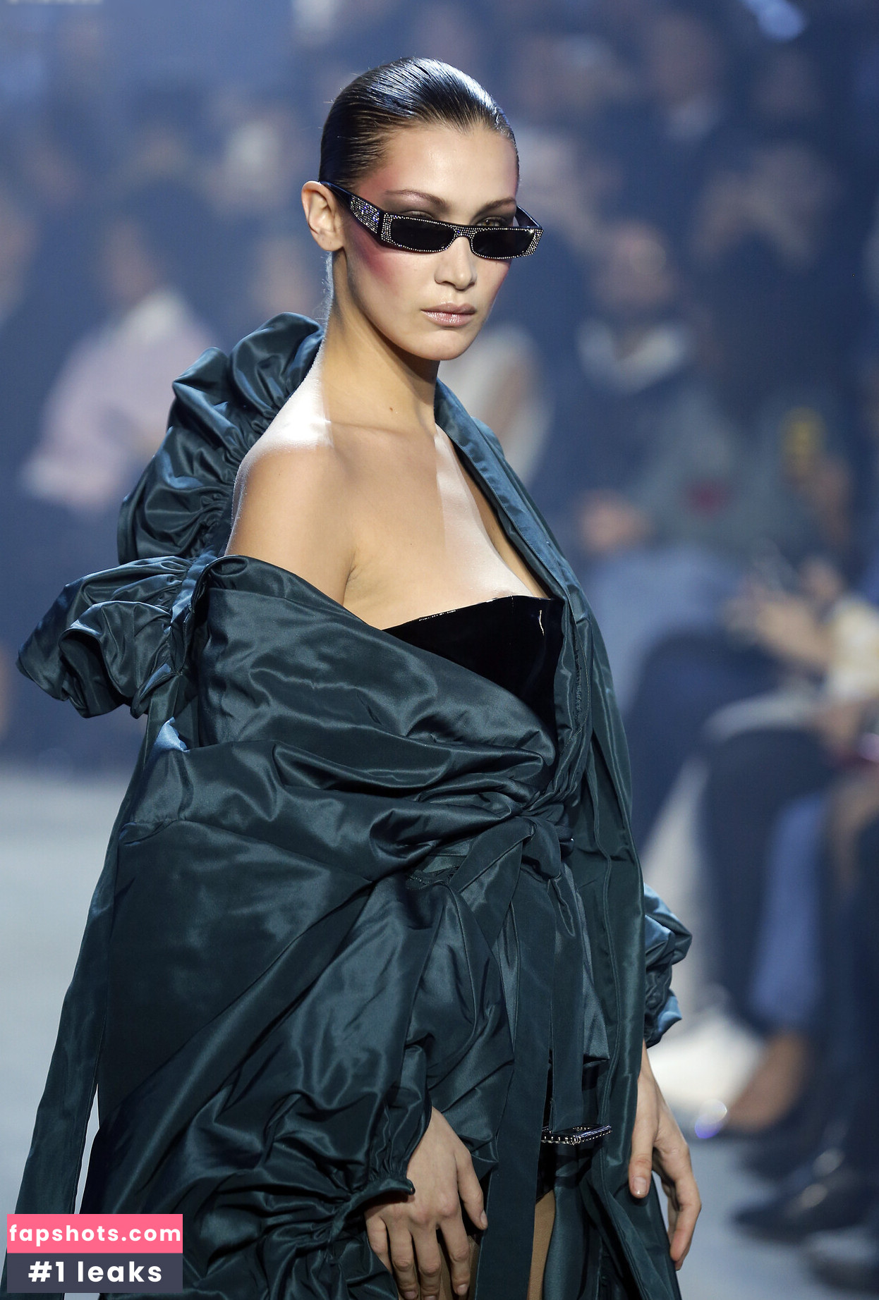 OOPS!!! International gallery photo #280