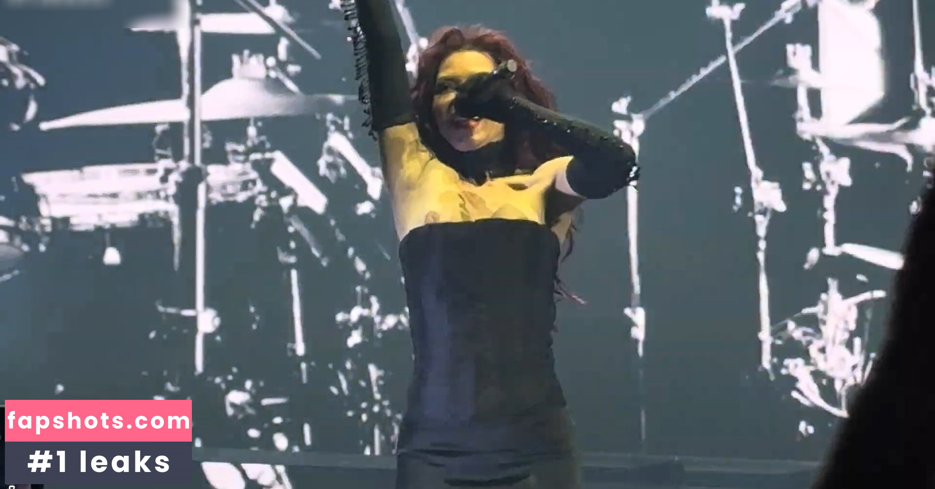 OOPS!!! International gallery photo #399