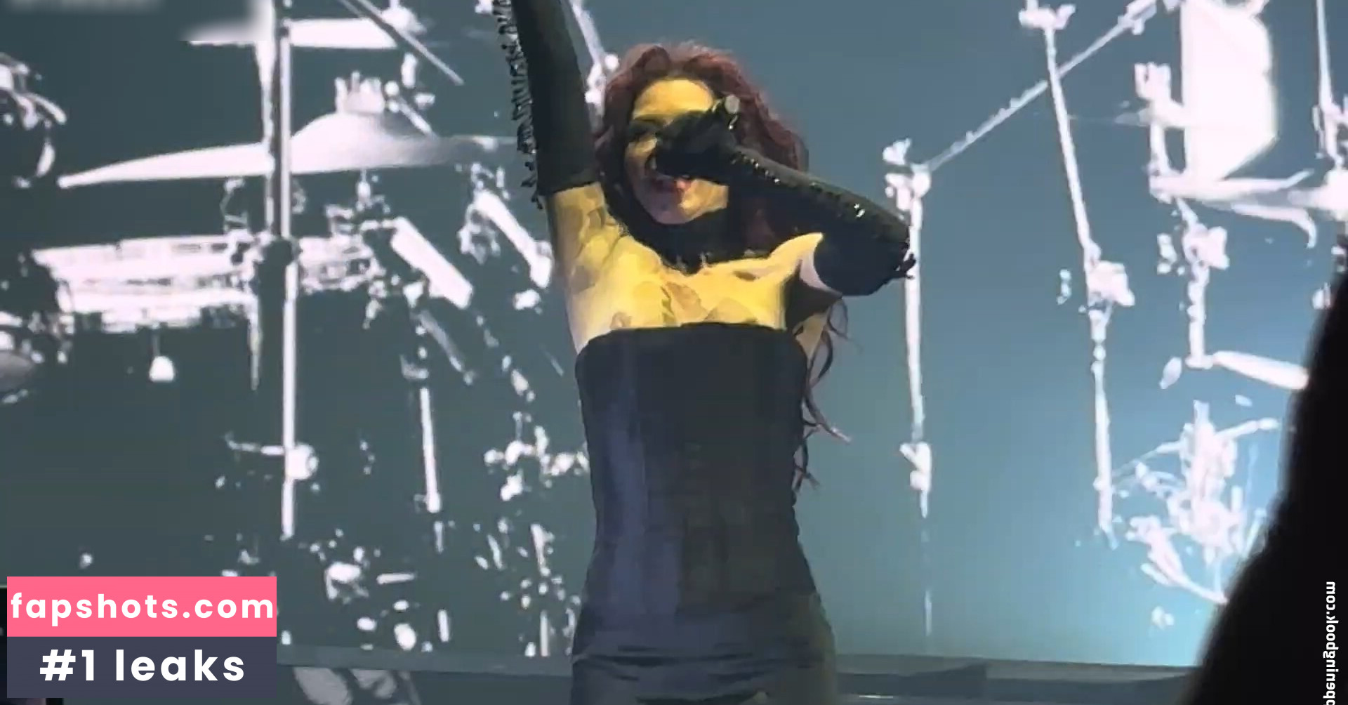 OOPS!!! International gallery photo #406