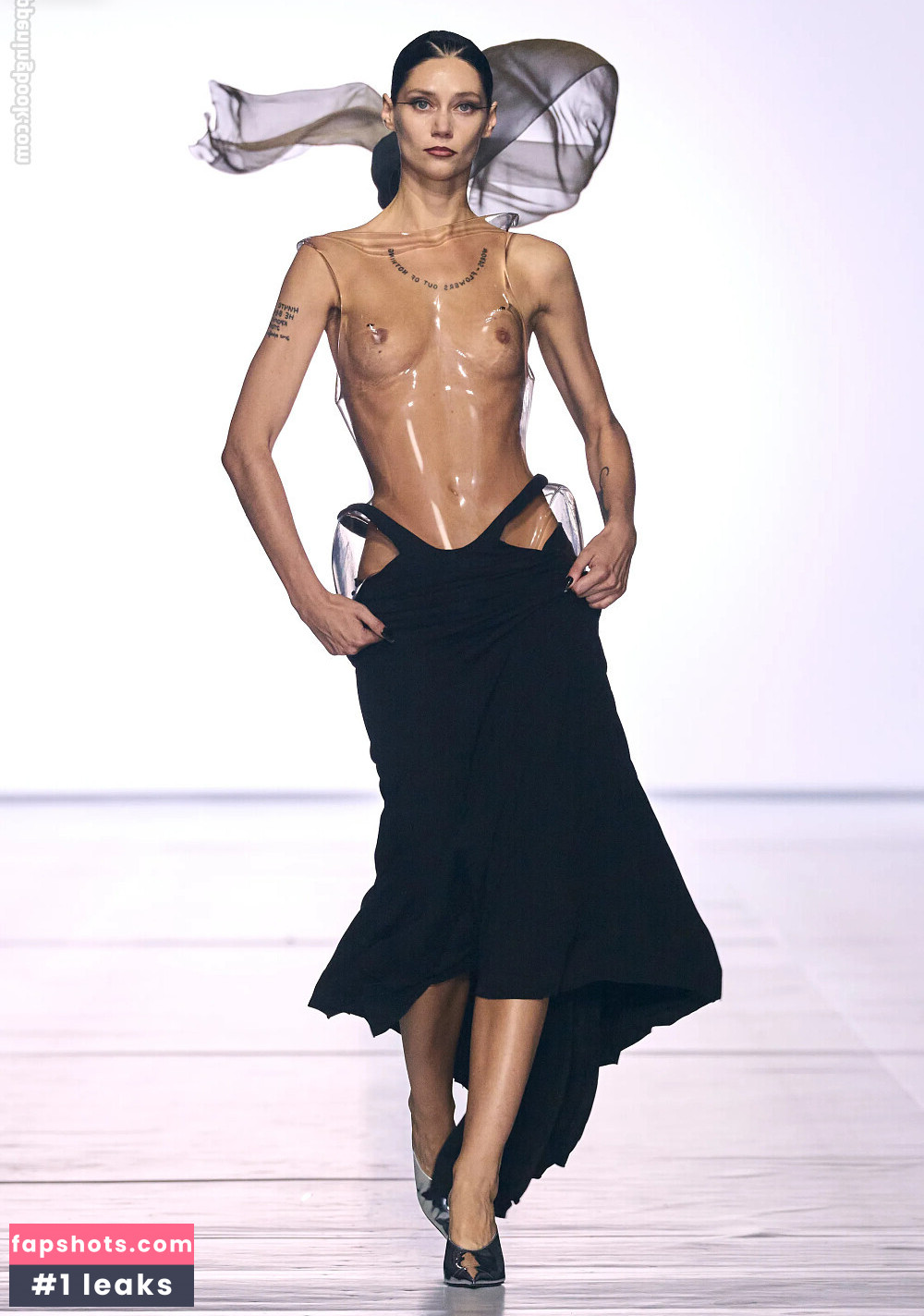 OOPS!!! International gallery photo #420