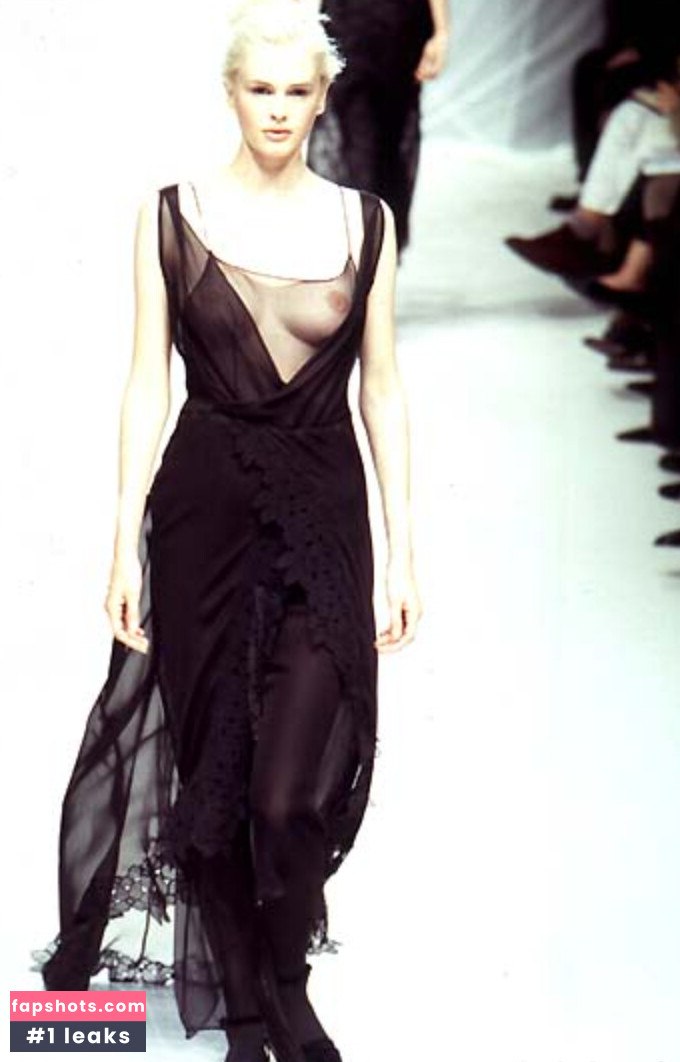 OOPS!!! International gallery photo #618