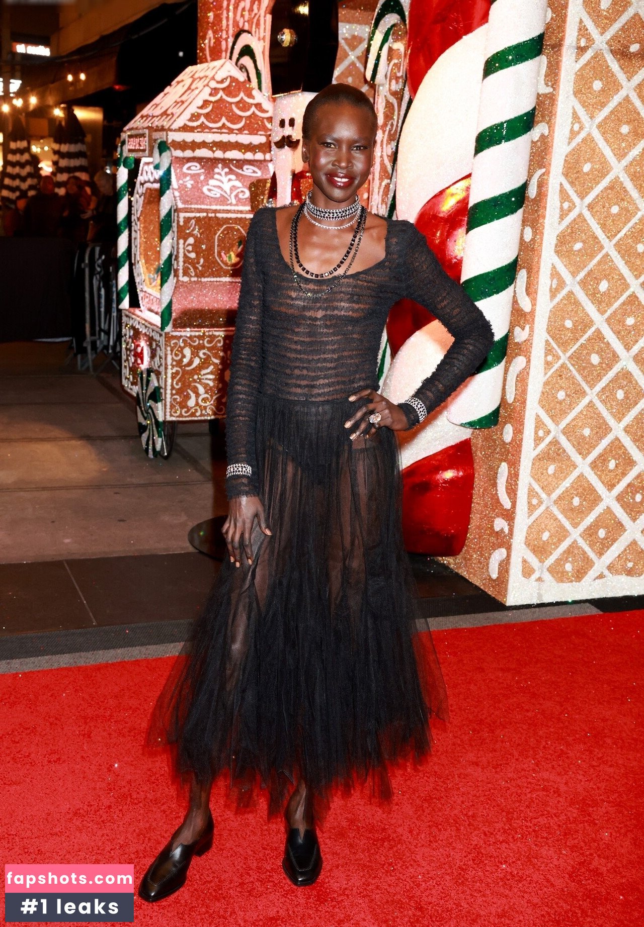 OOPS!!! International gallery photo #633