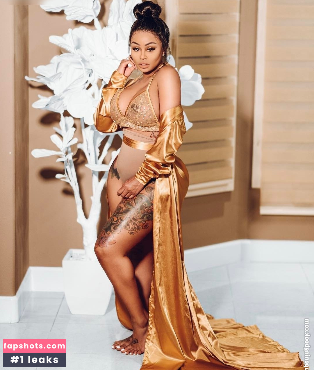 OOPS!!! International gallery photo #676