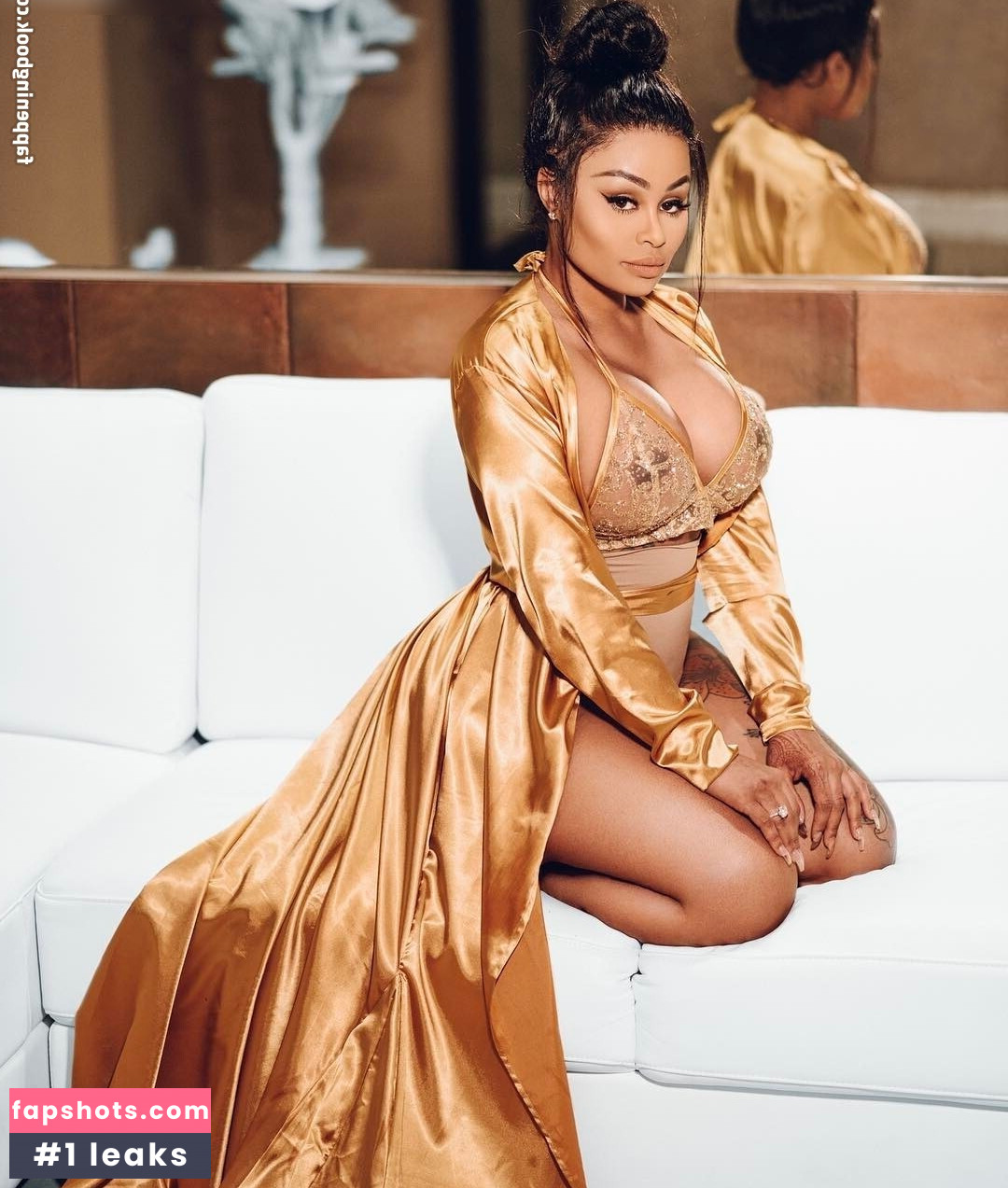 OOPS!!! International gallery photo #677