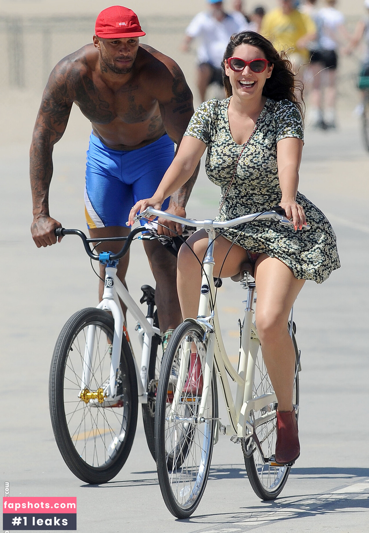 OOPS!!! International gallery photo #682