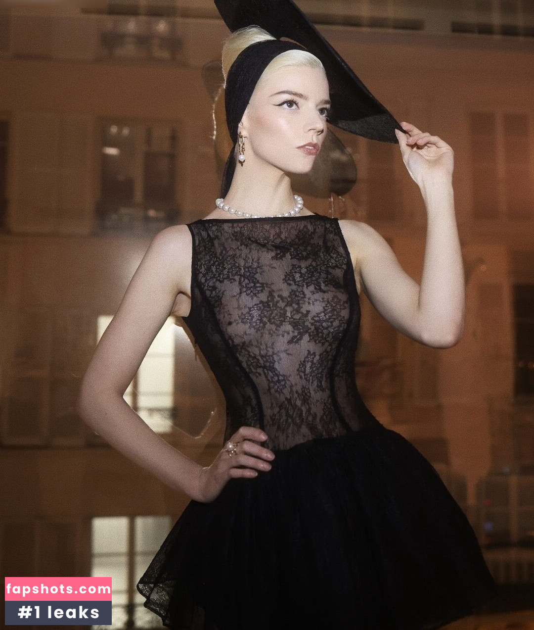 OOPS!!! International gallery photo #742