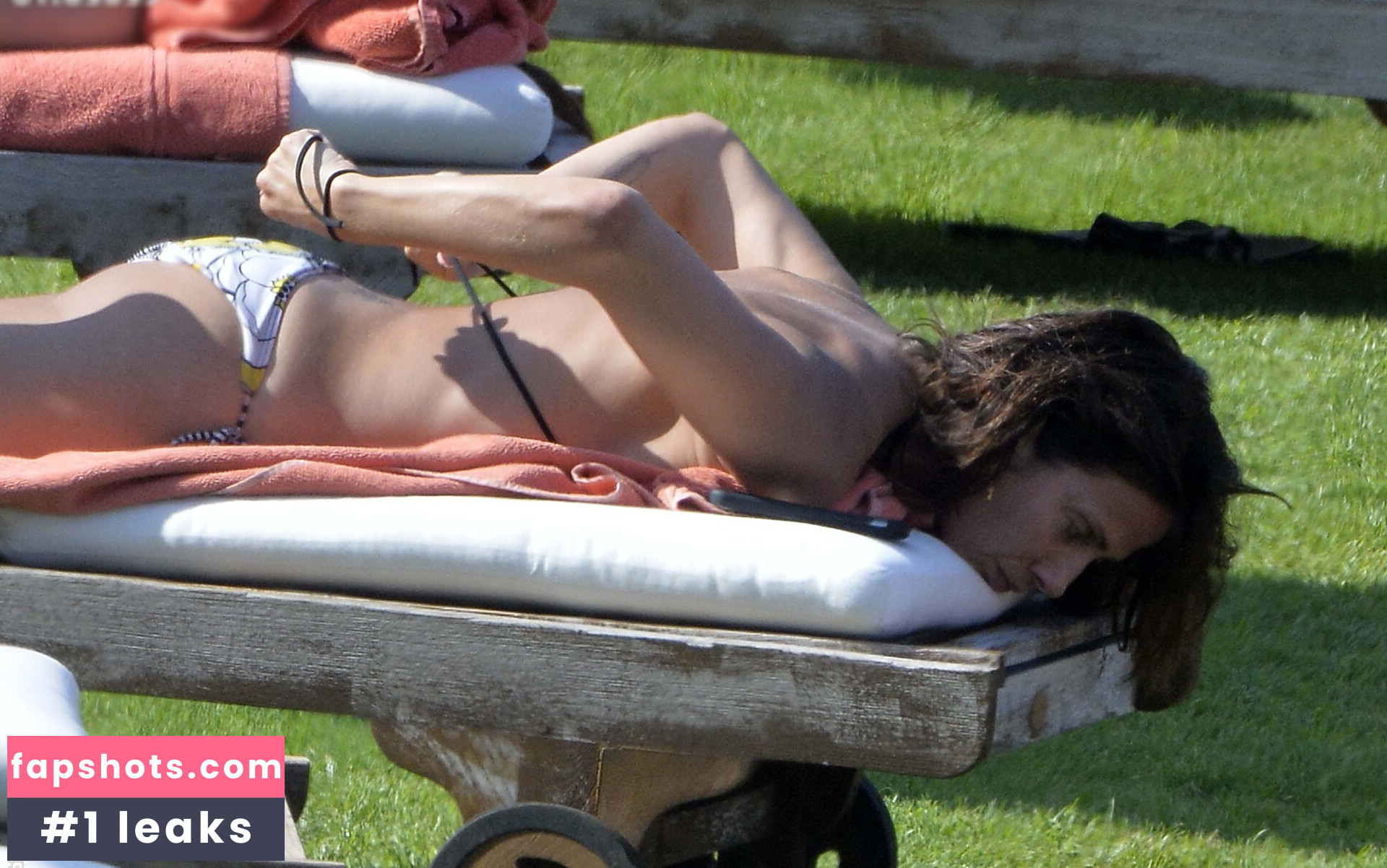 OOPS!!! International gallery photo #780