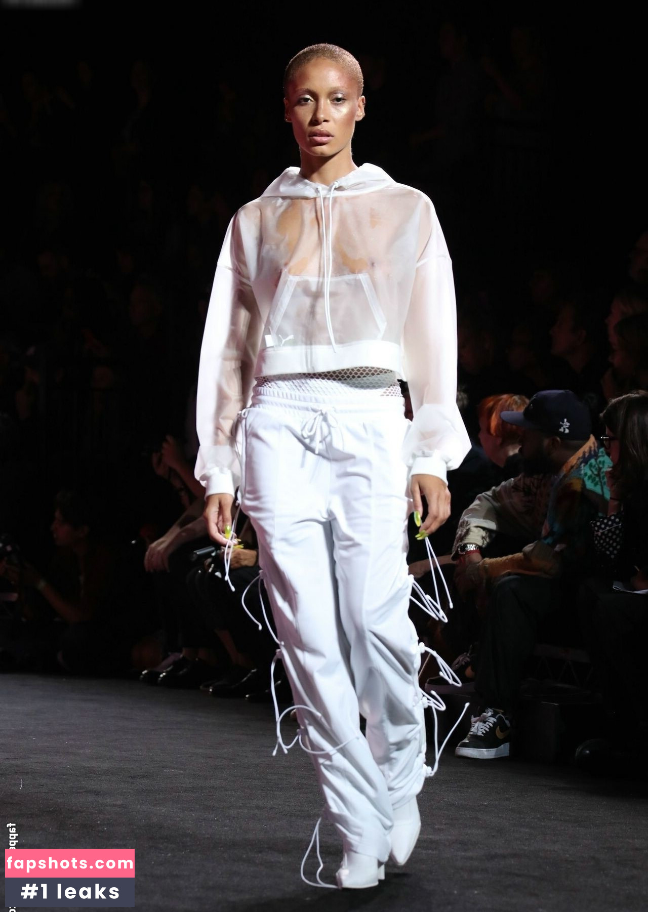 OOPS!!! International gallery photo #790