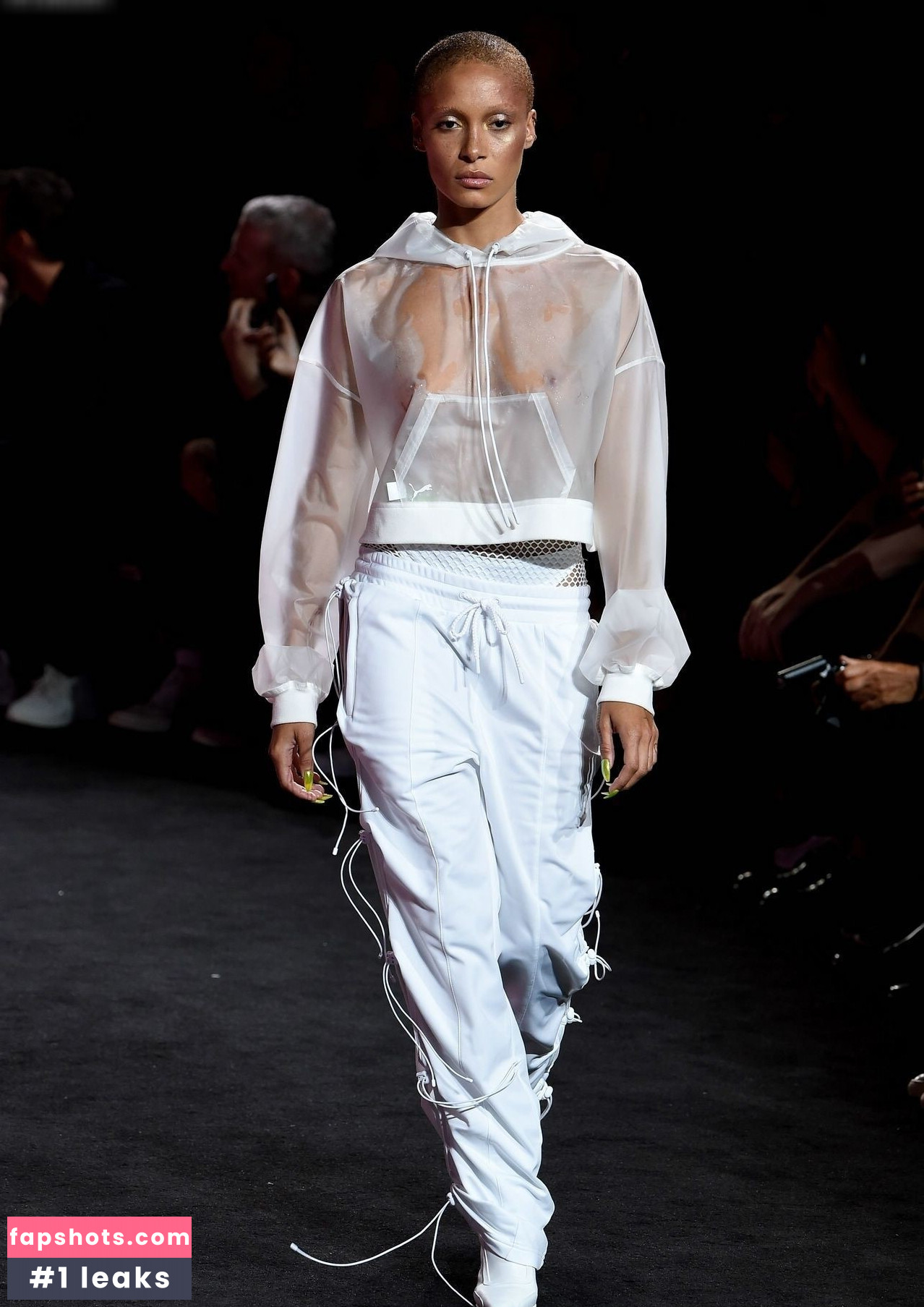 OOPS!!! International gallery photo #792